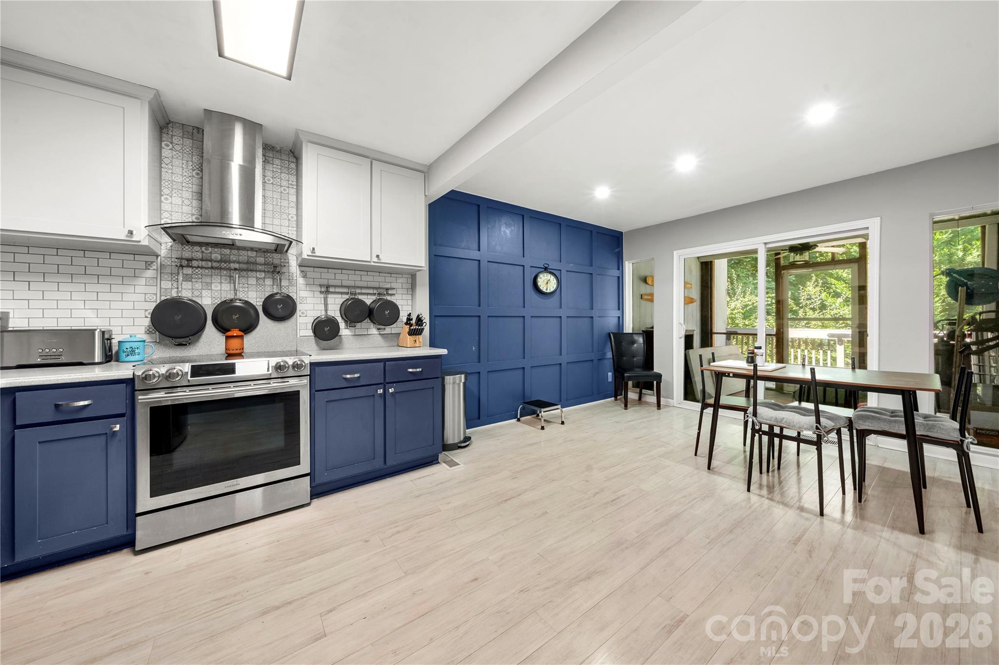 222 Riverview Terrace Property Photo 9