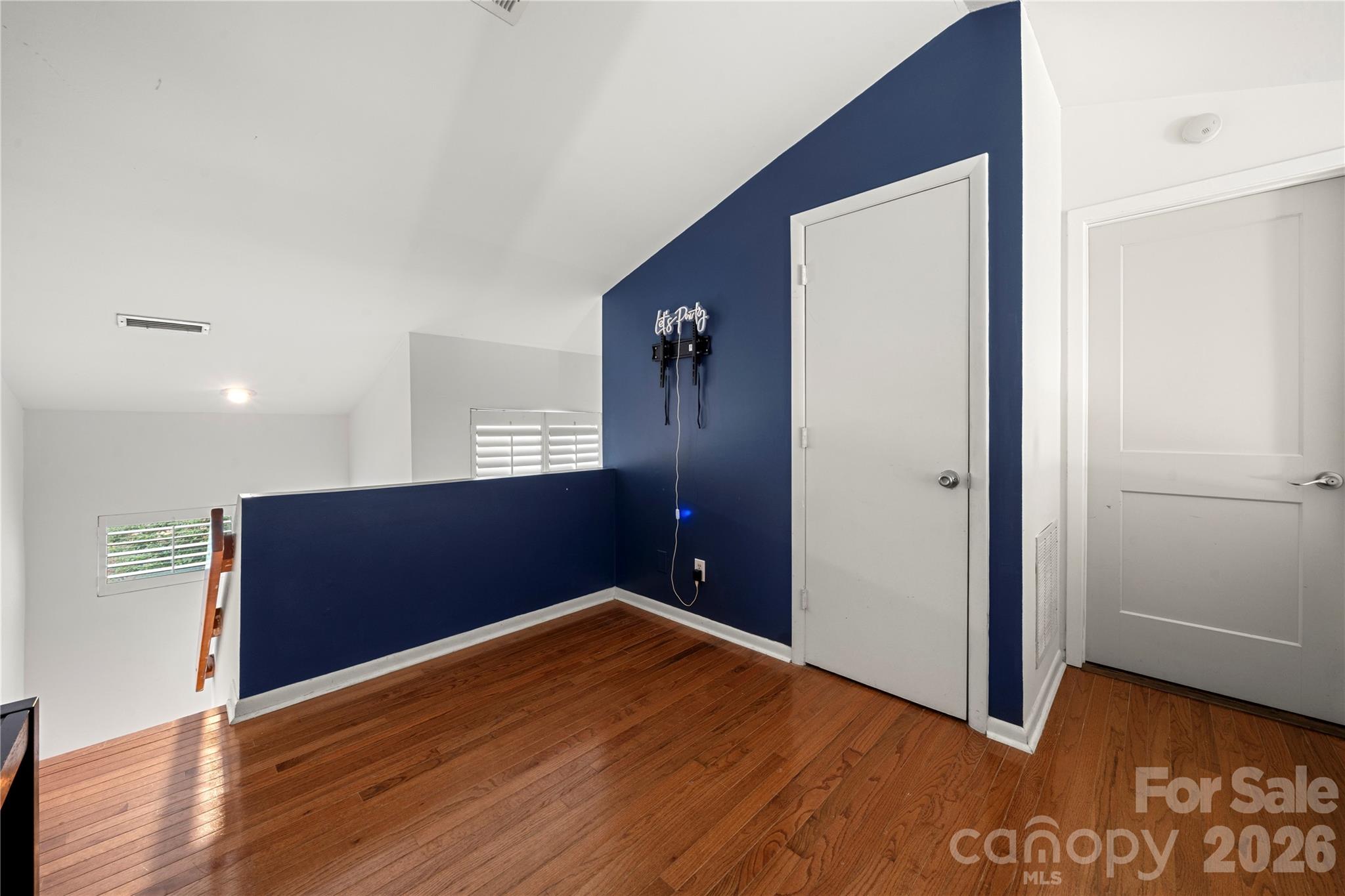 222 Riverview Terrace Property Photo 21