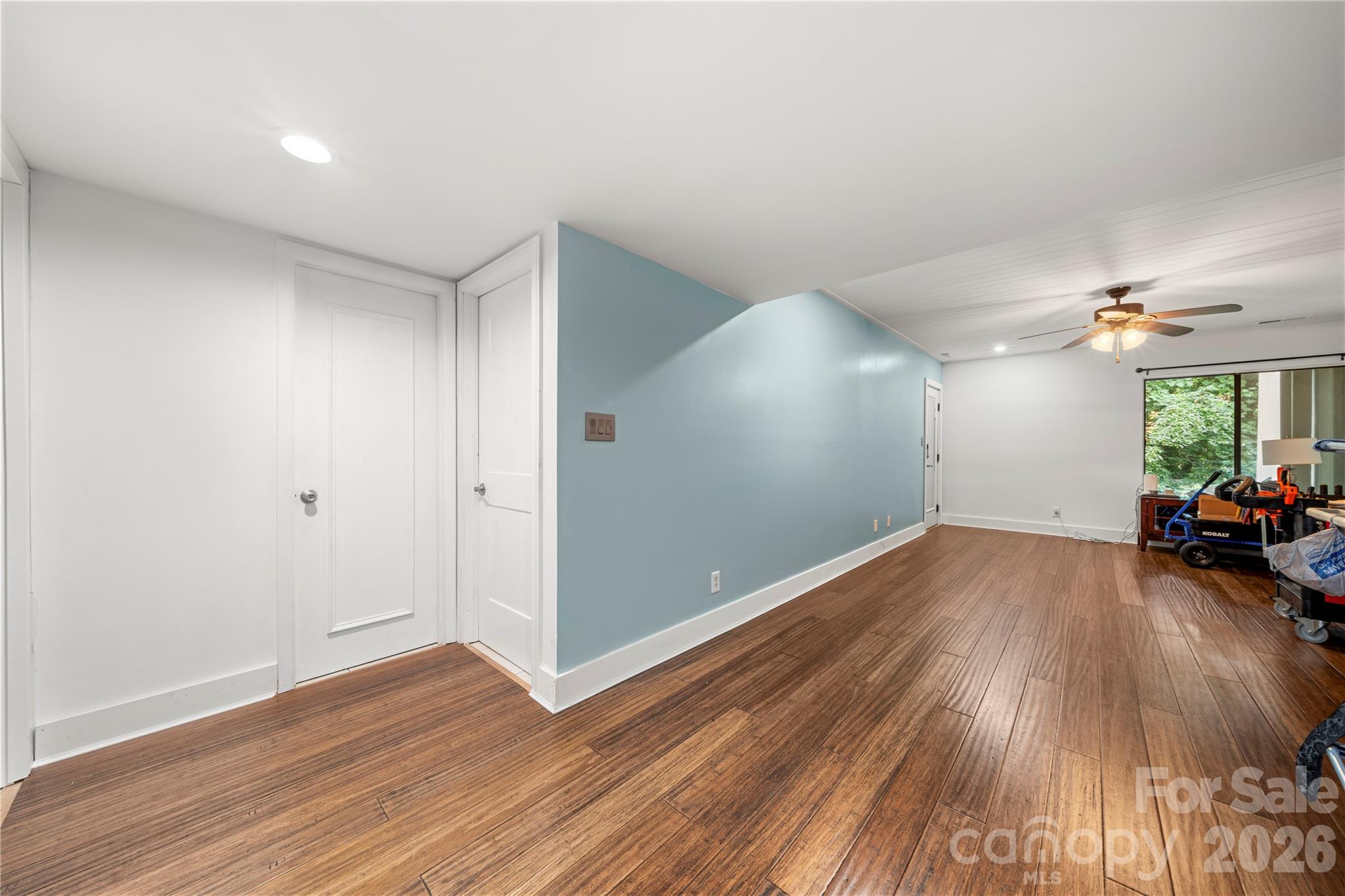 222 Riverview Terrace Property Photo 32