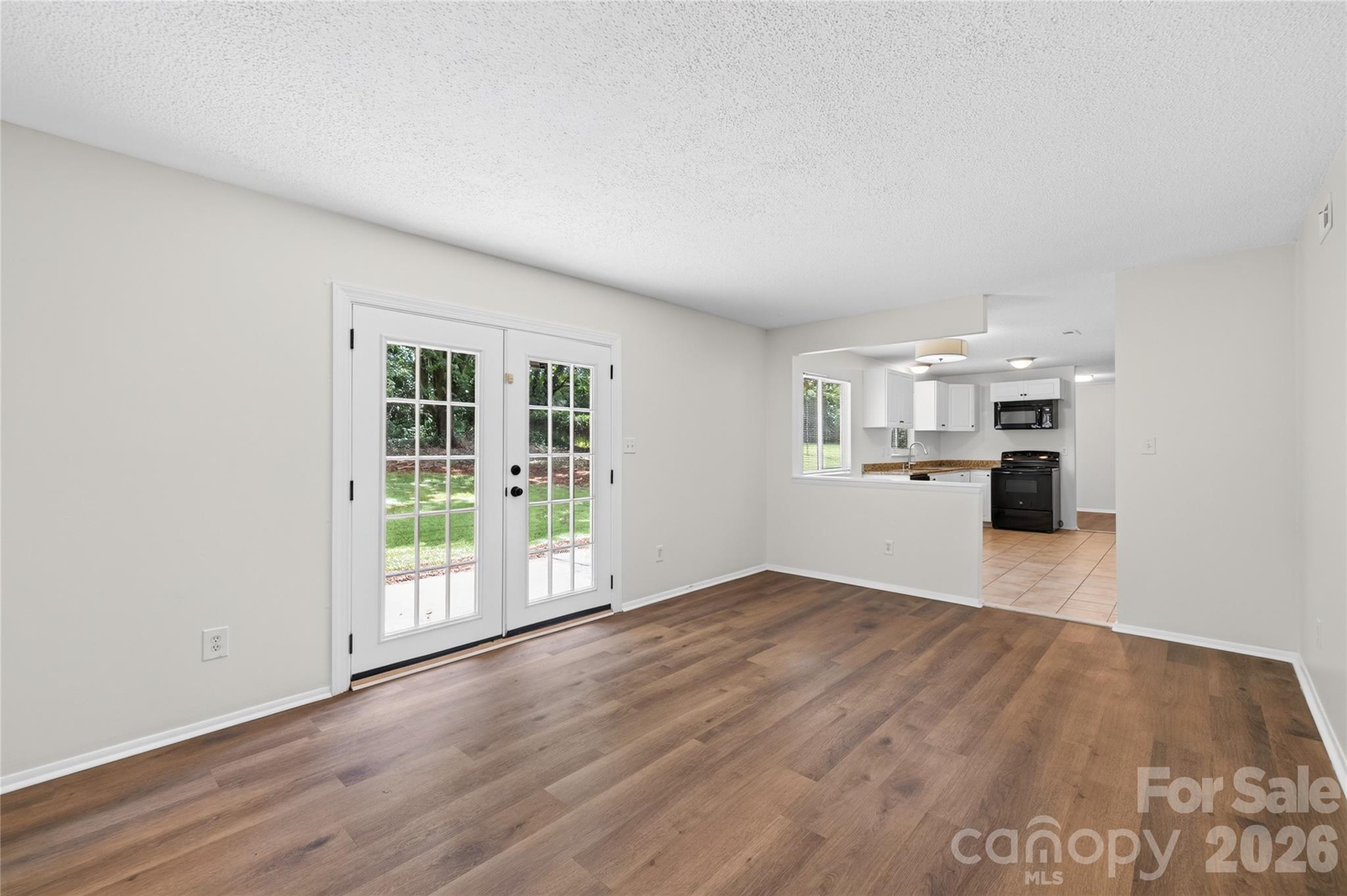 9524 Robert Burns Court Property Photo 4