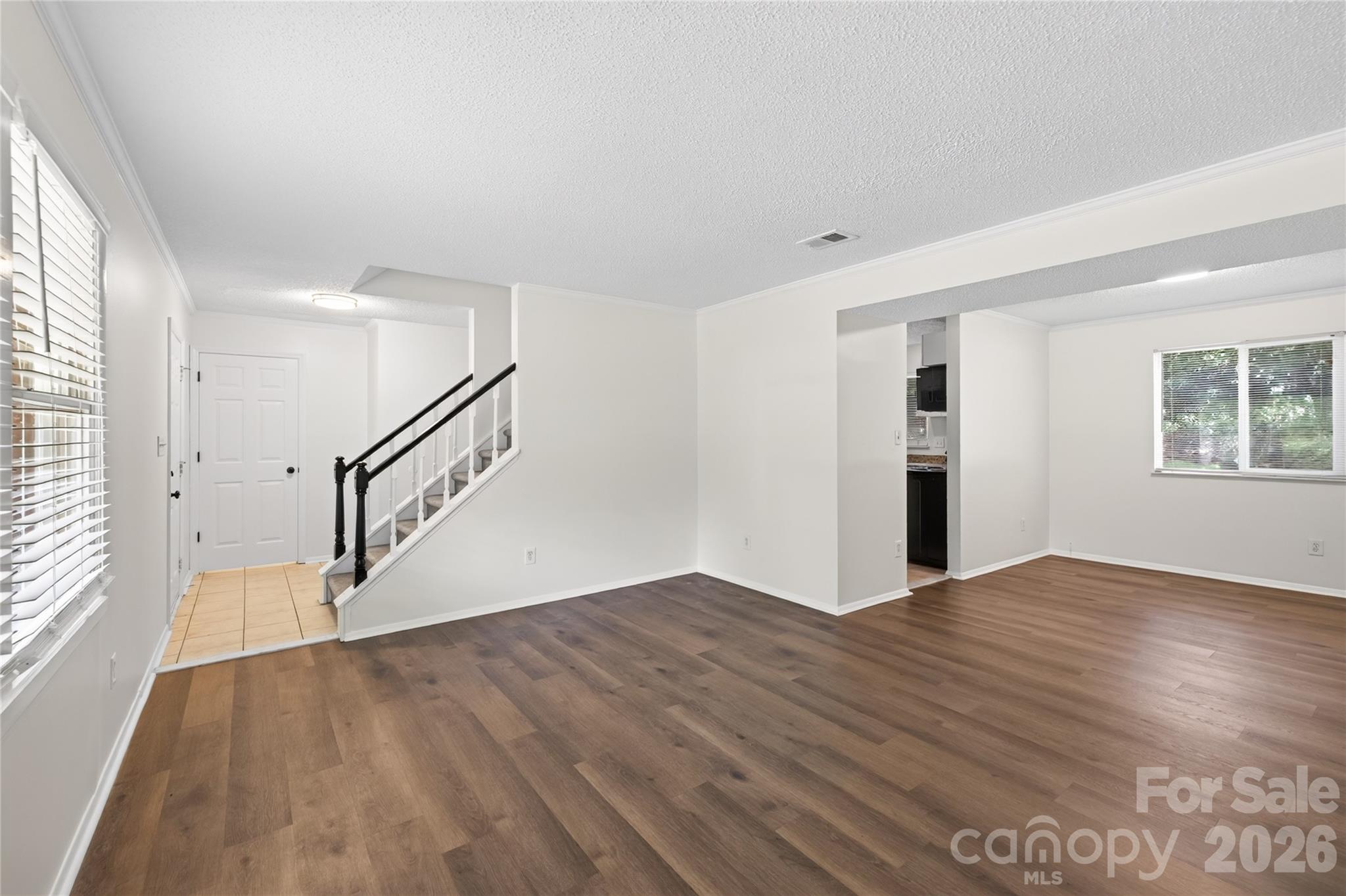 9524 Robert Burns Court Property Photo 7