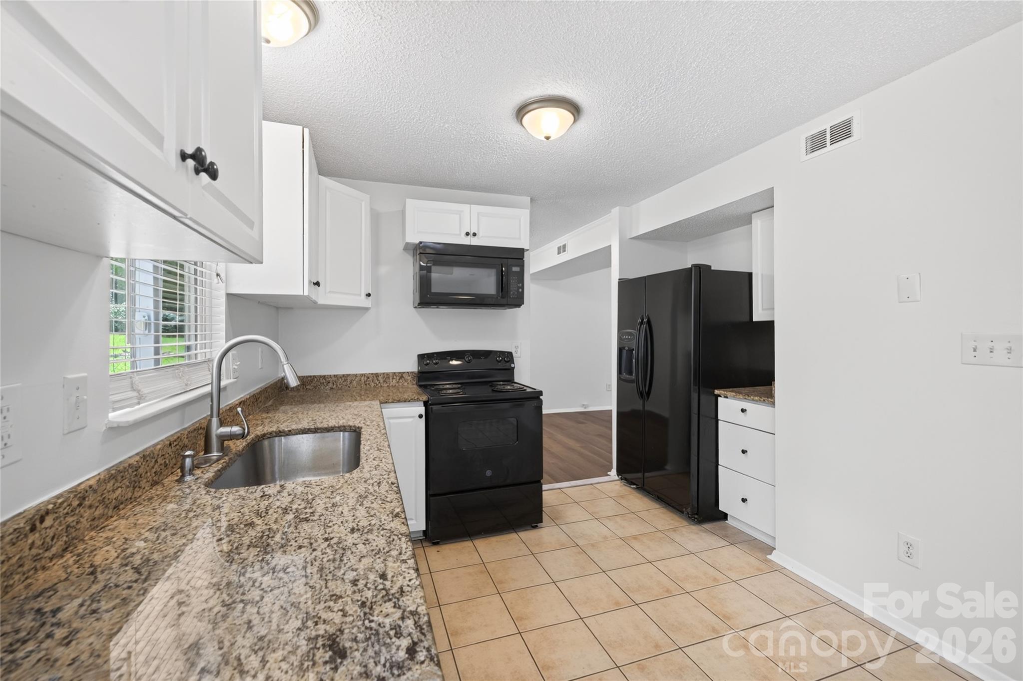9524 Robert Burns Court Property Photo 12