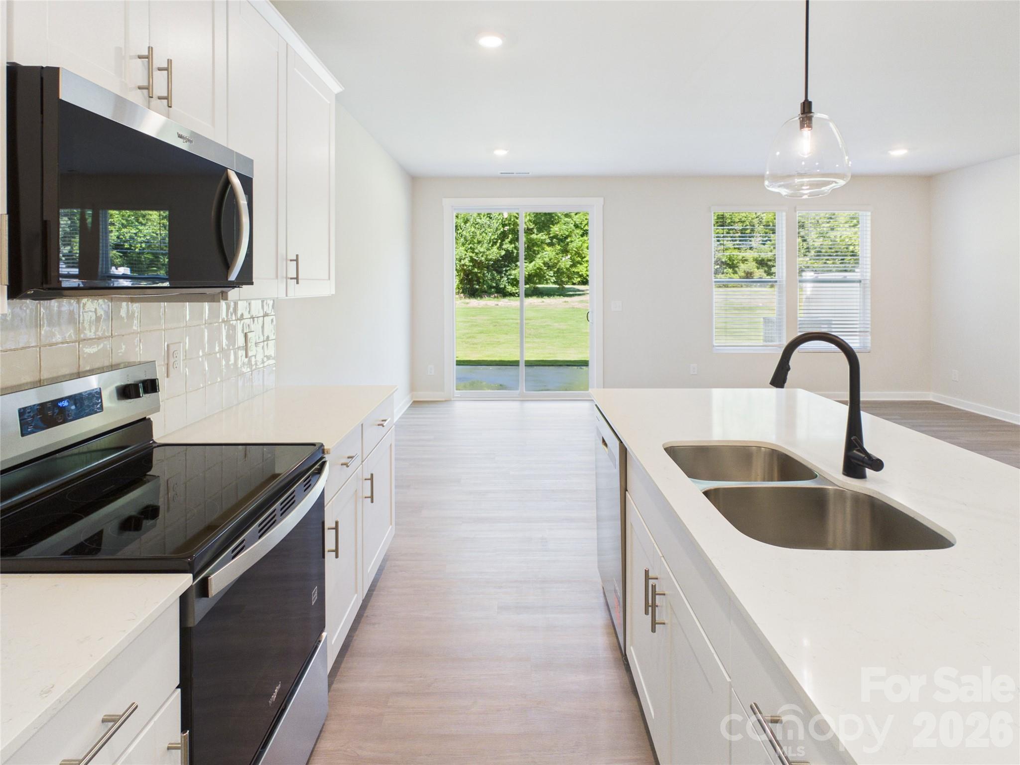 105 N Dilling Street 05 Property Photo 11
