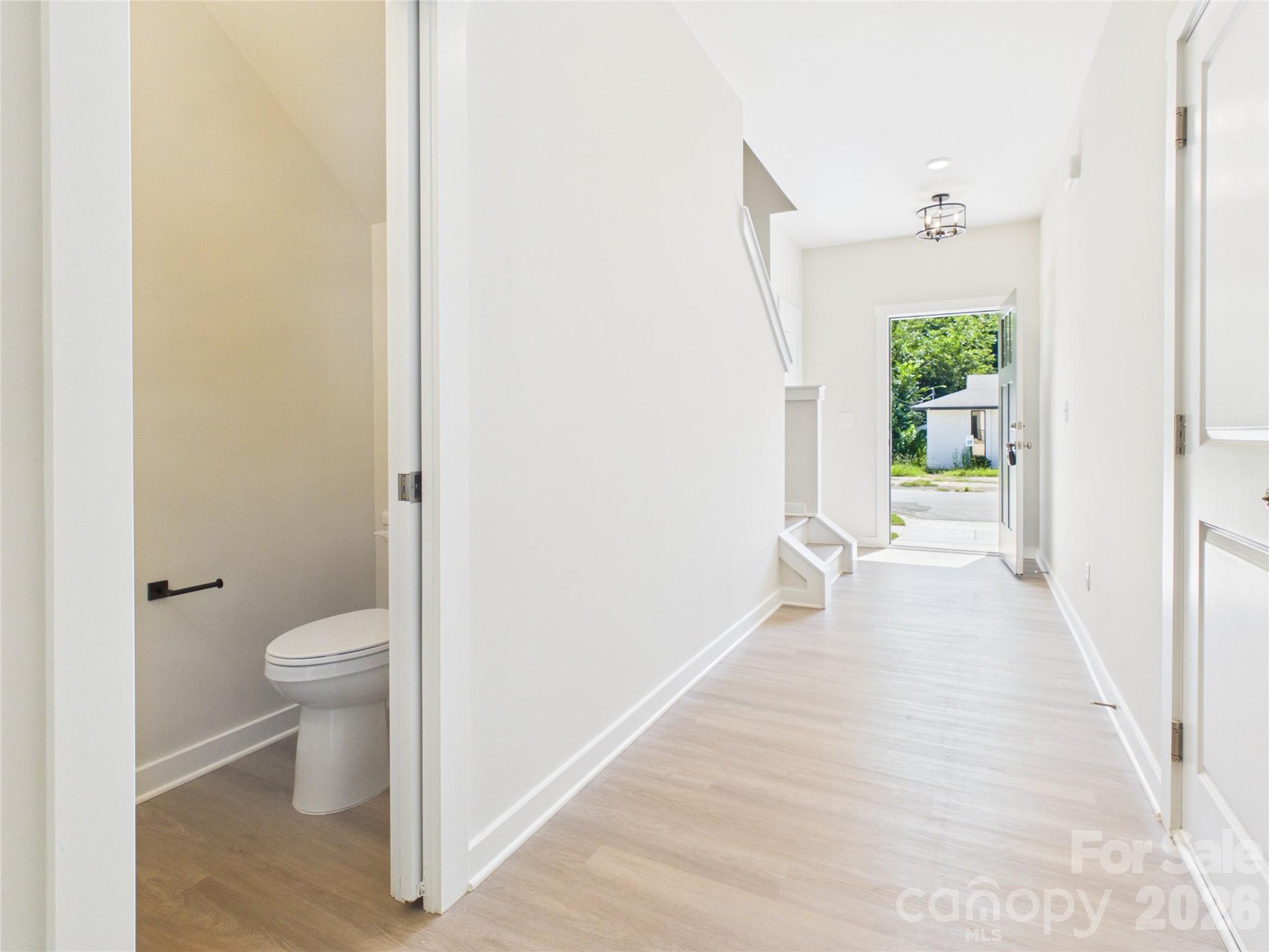 105 N Dilling Street 05 Property Photo 20