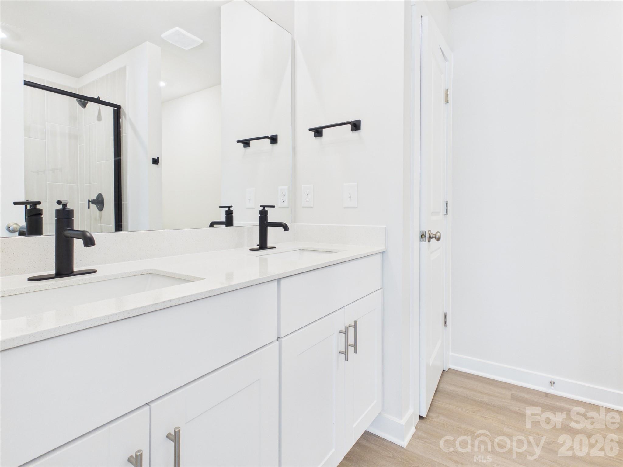 105 N Dilling Street 05 Property Photo 26