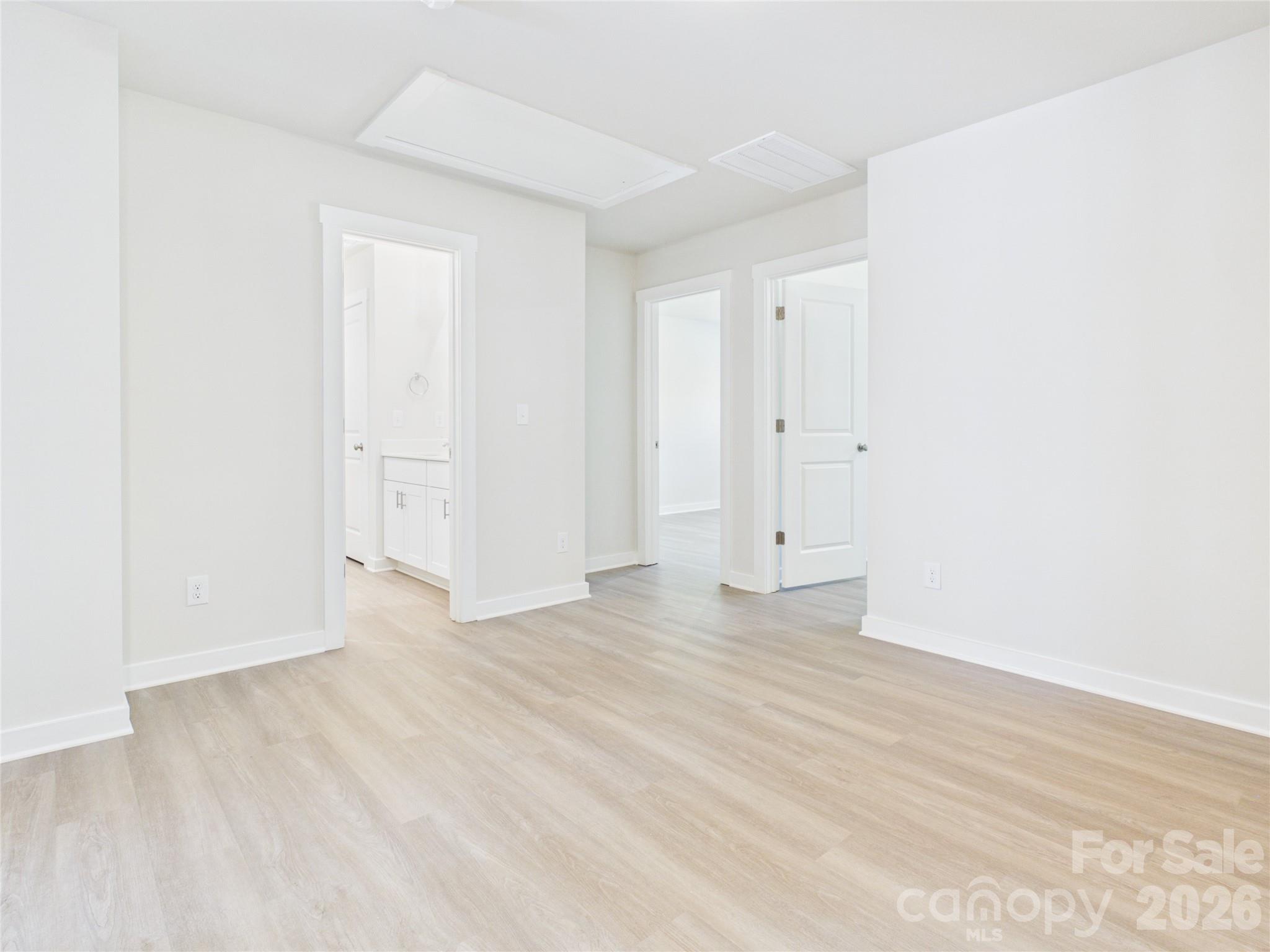 105 N Dilling Street 05 Property Photo 30