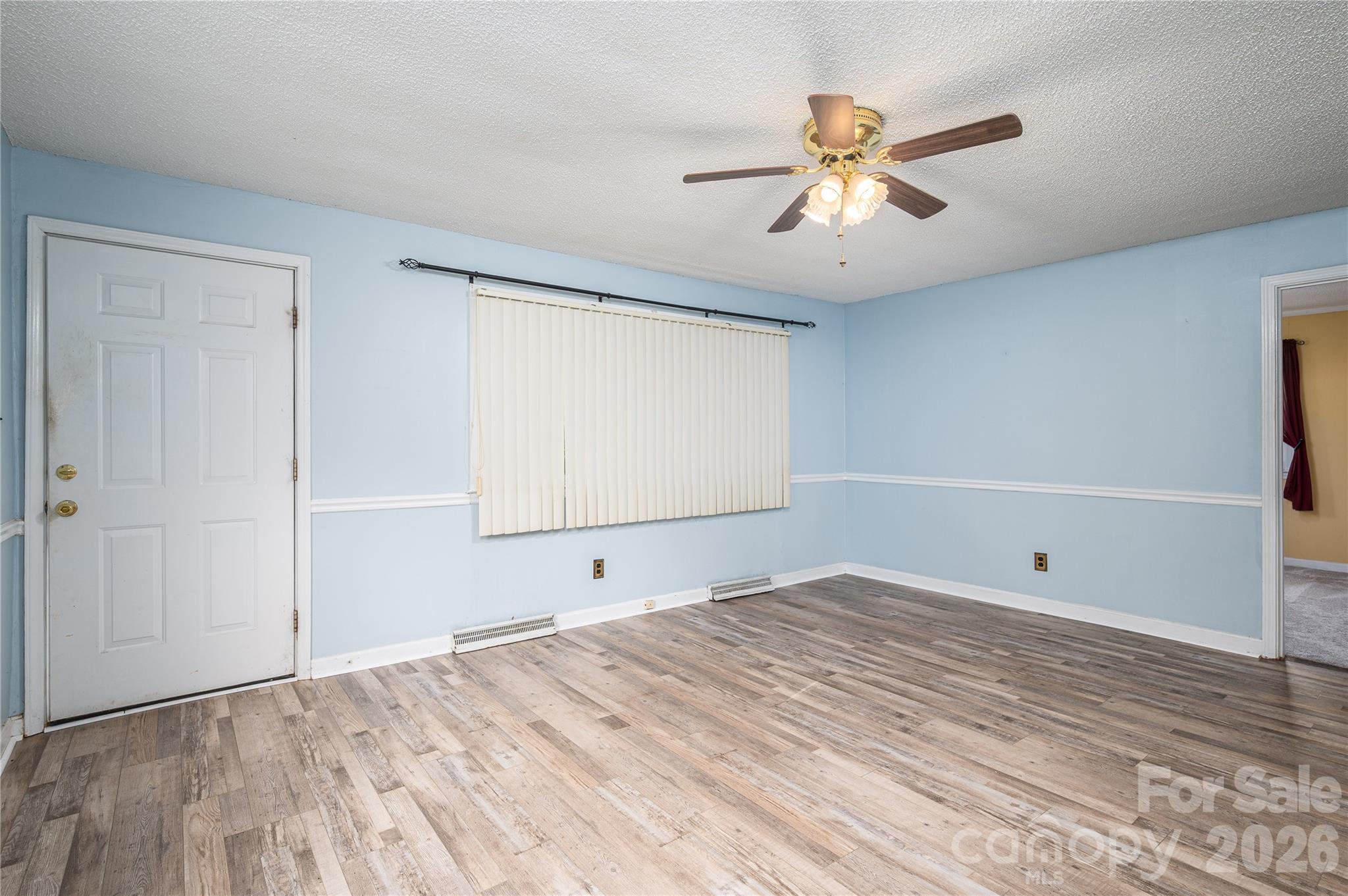 614 W Westview Street Property Photo 10