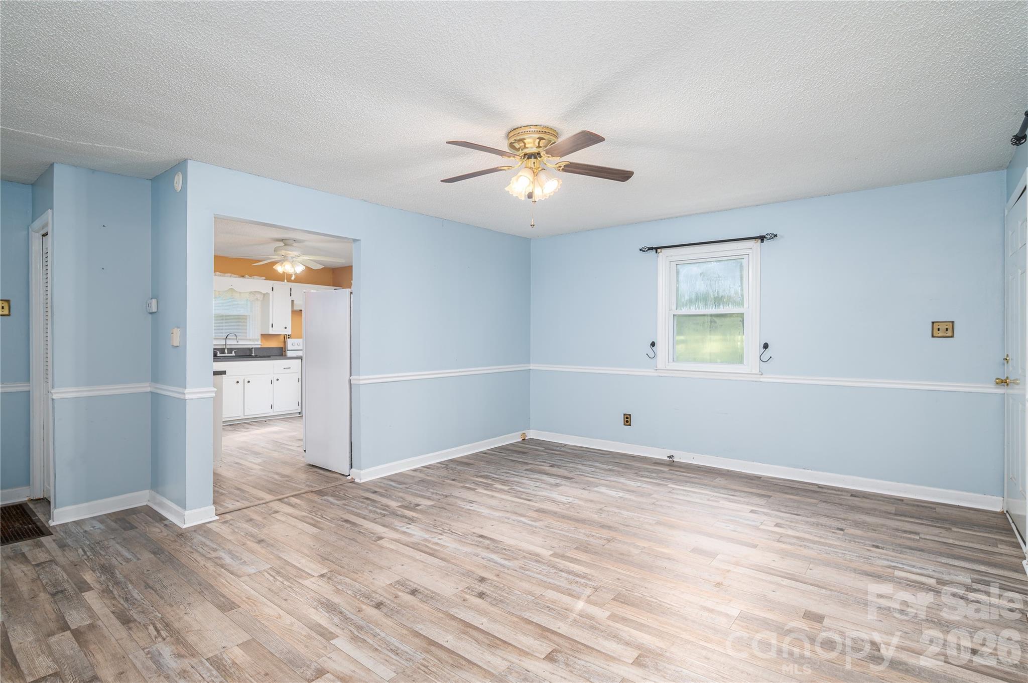 614 W Westview Street Property Photo 12