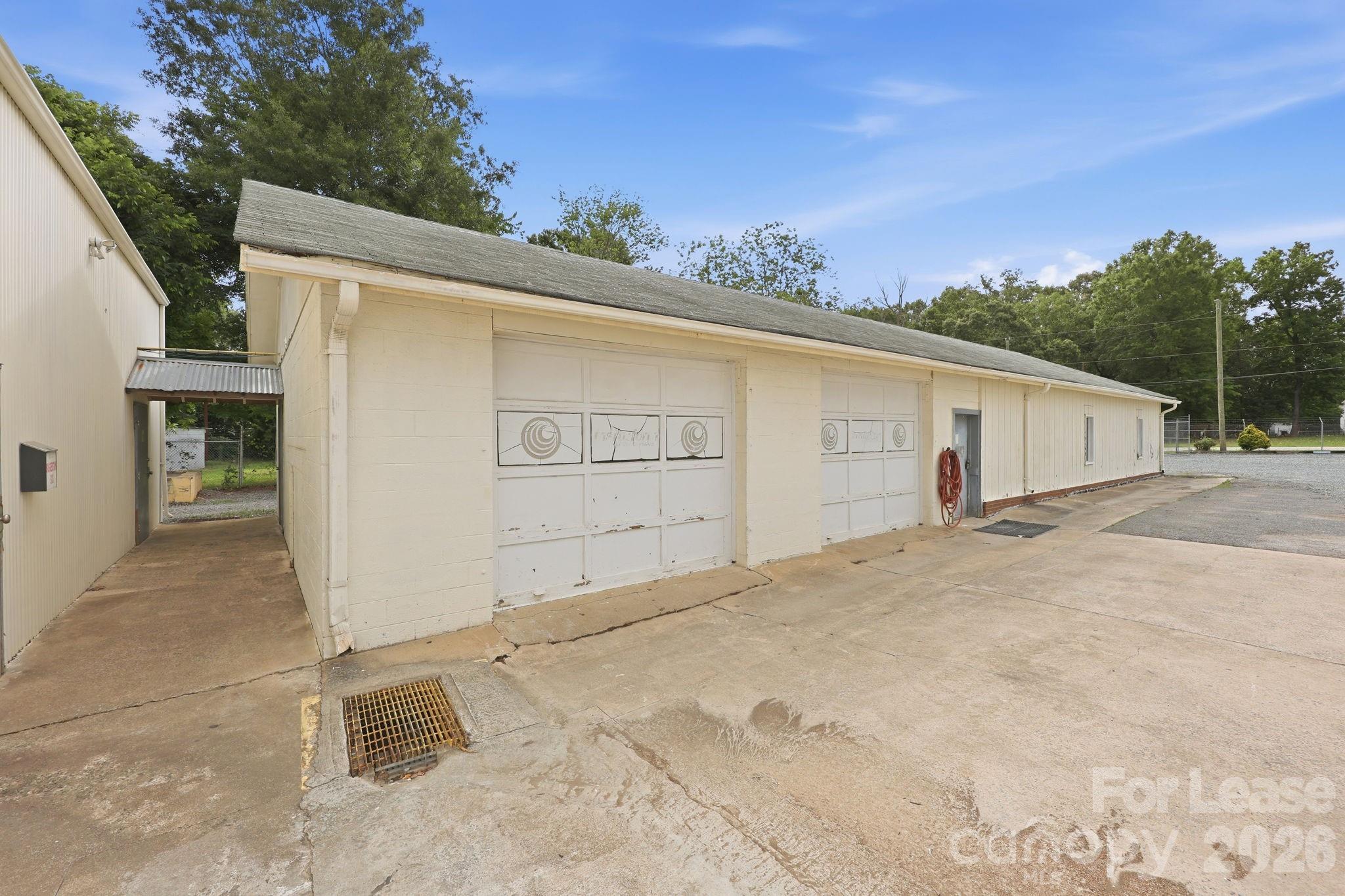 1819 John Moore Road Property Photo 5