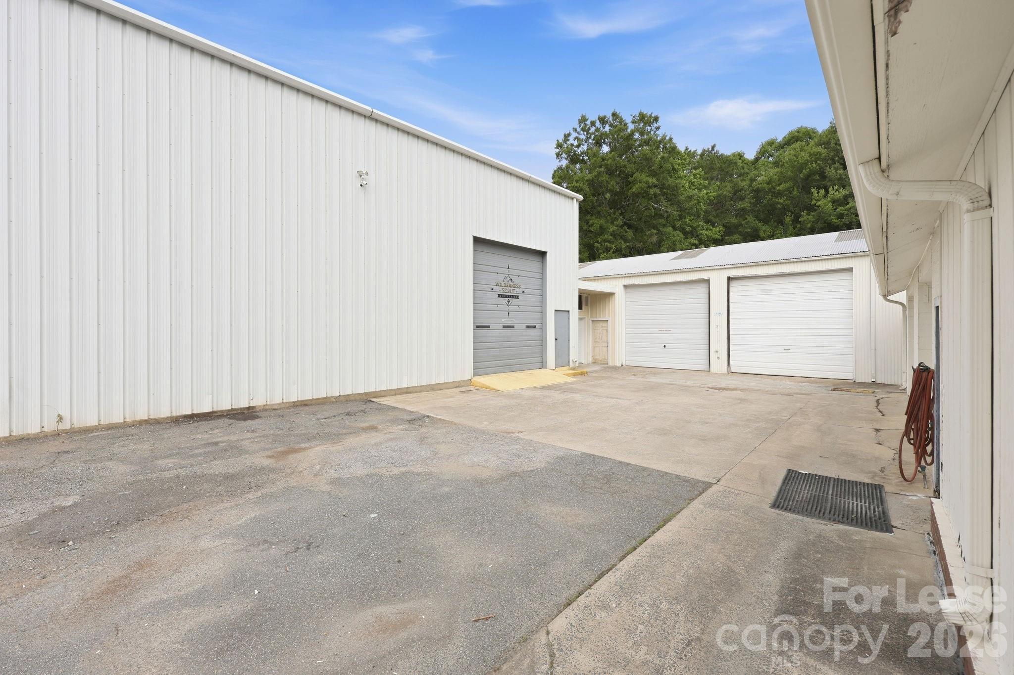 1819 John Moore Road Property Photo 11