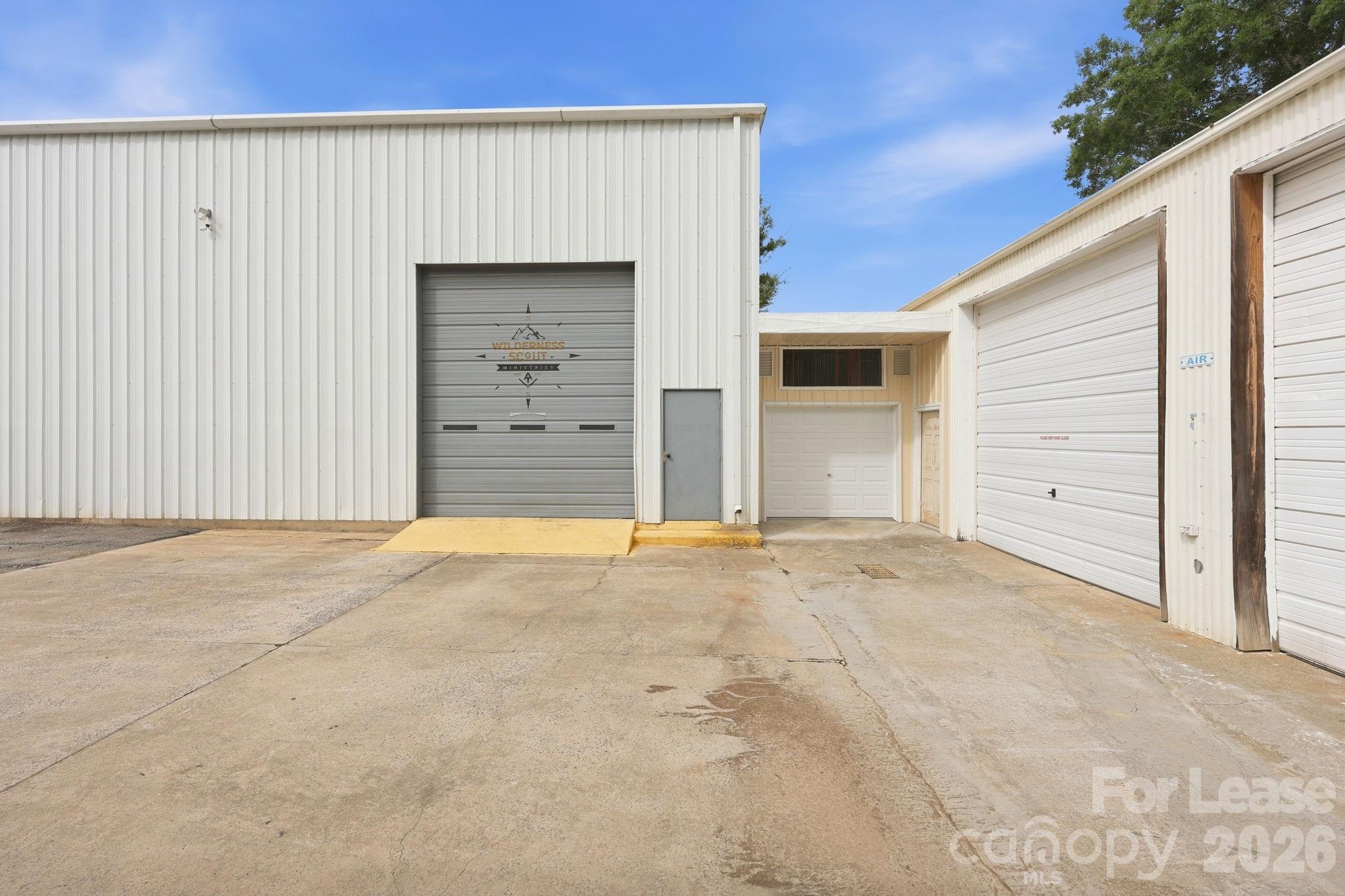 1819 John Moore Road Property Photo 13