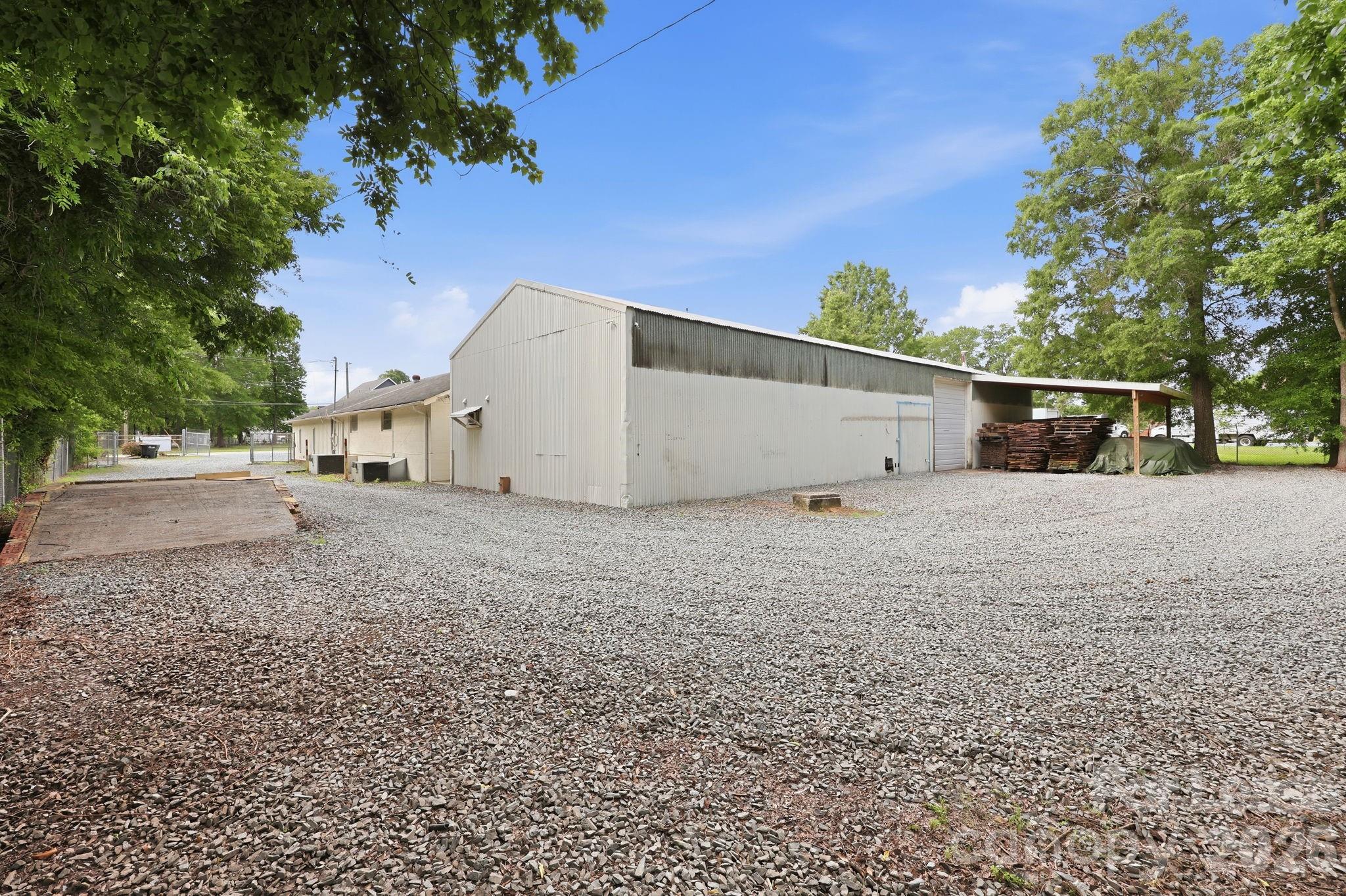 1819 John Moore Road Property Photo 18