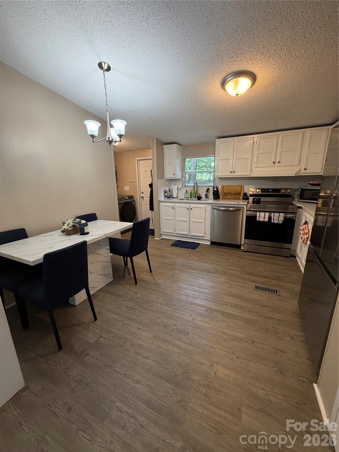 32139 Blakley Drive Property Photo 8