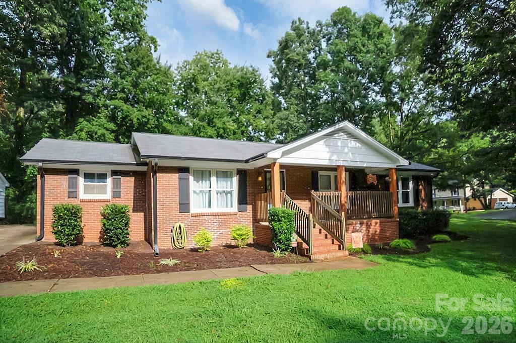 602 Holly Circle