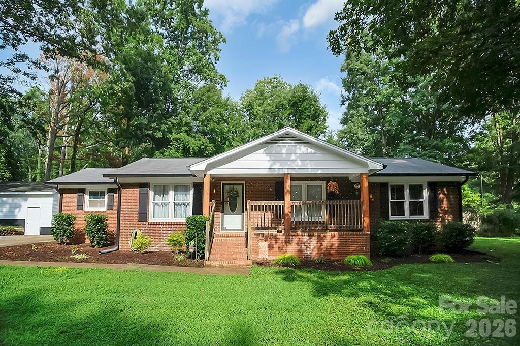 602 Holly Circle Property Photo 2