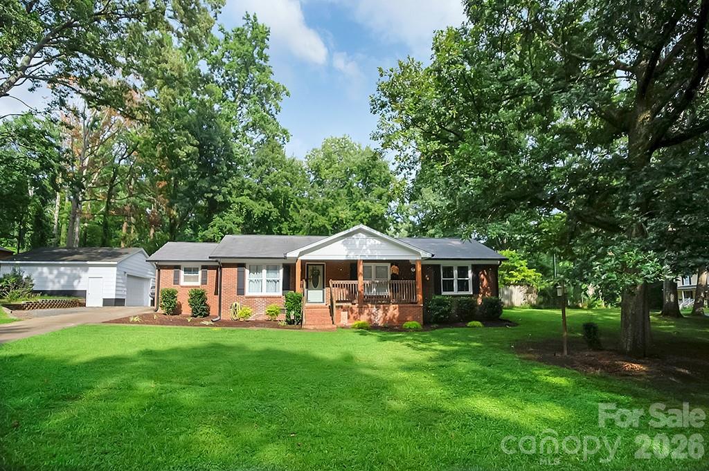 602 Holly Circle Property Photo 6