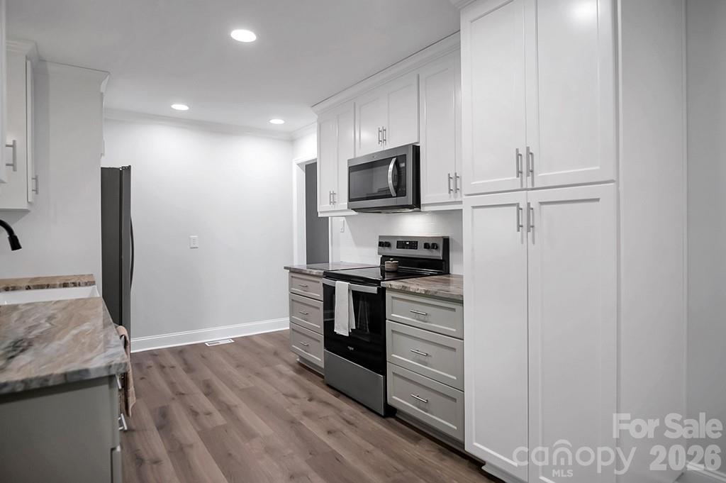 602 Holly Circle Property Photo 12