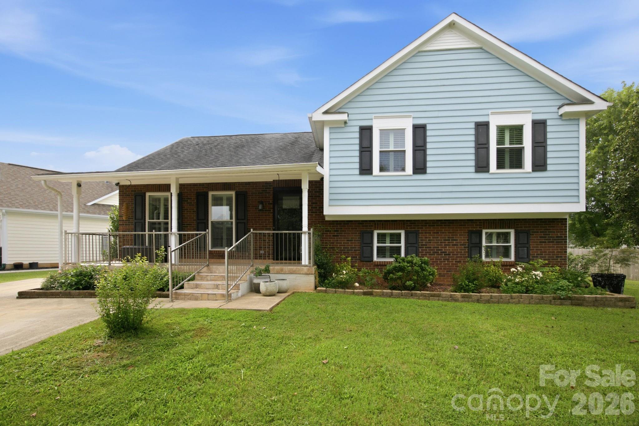 7017 Culloden More Court Property Photo 1