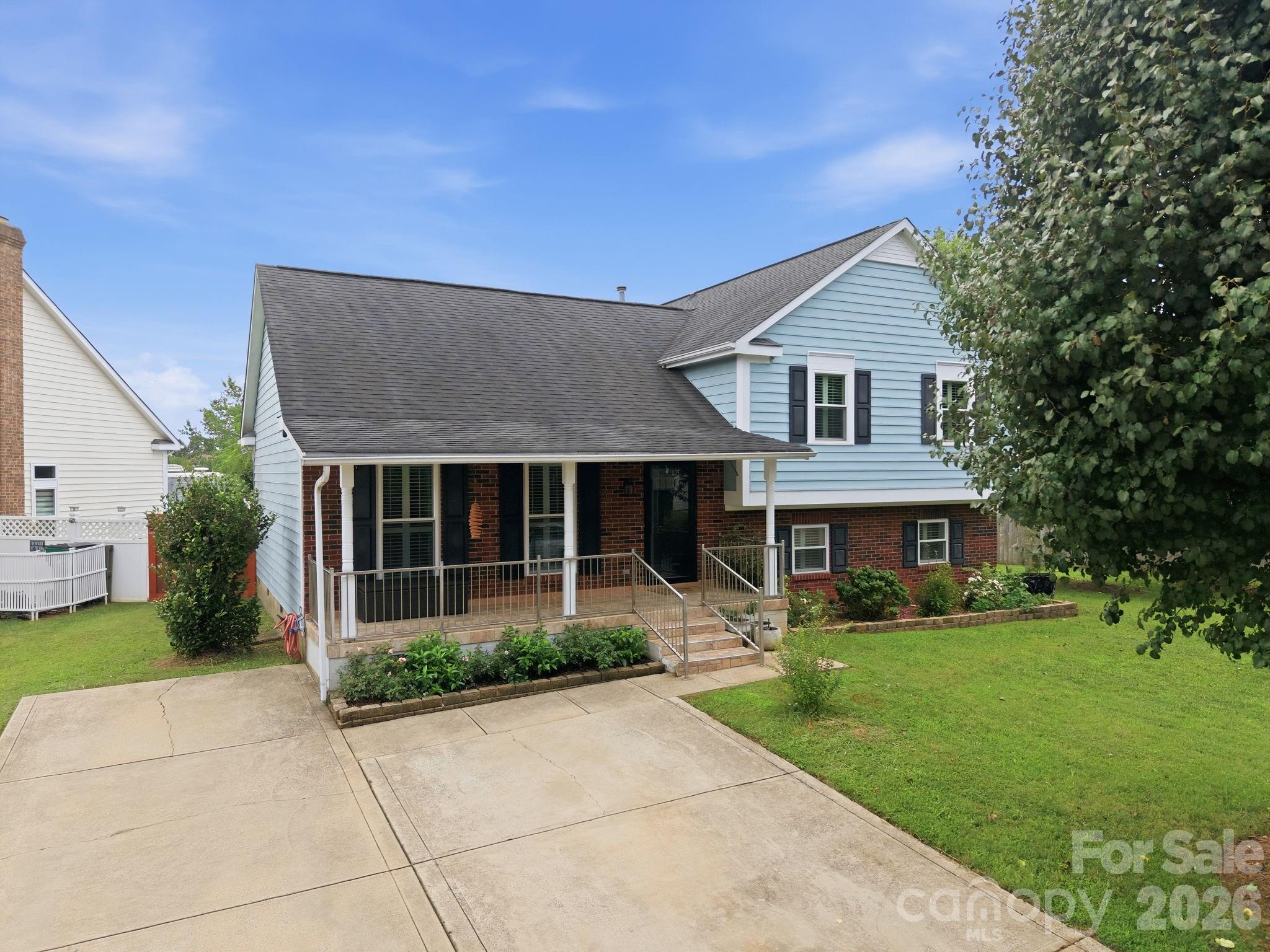 7017 Culloden More Court Property Photo 2