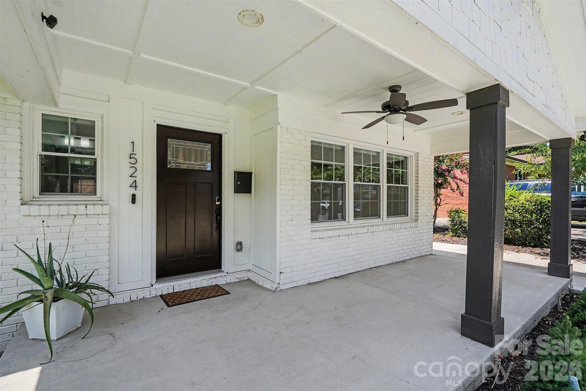 1524 Newcastle Street Property Photo 4