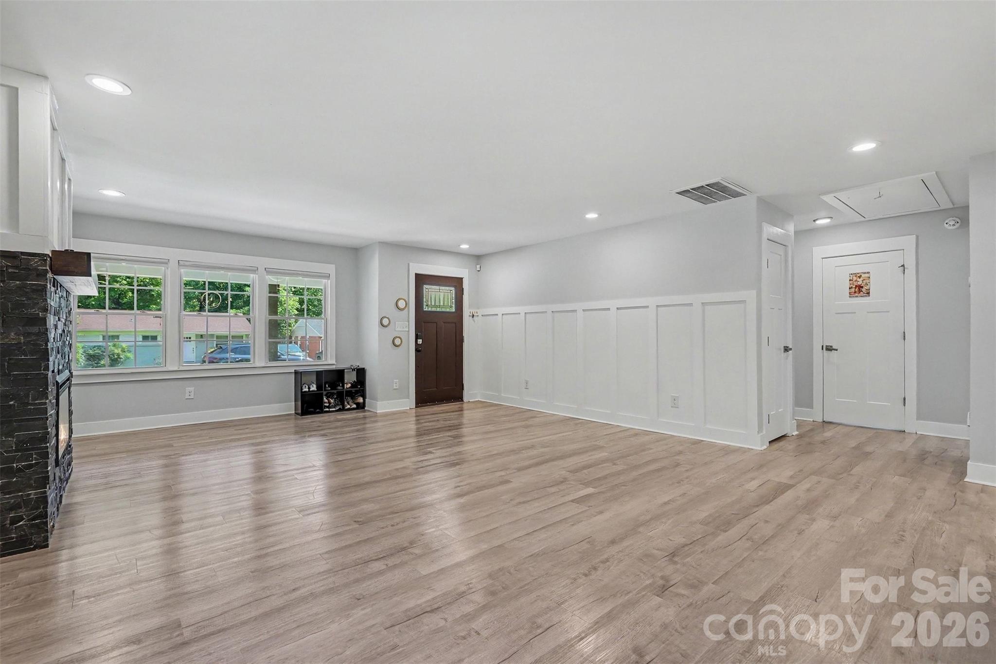 1524 Newcastle Street Property Photo 5