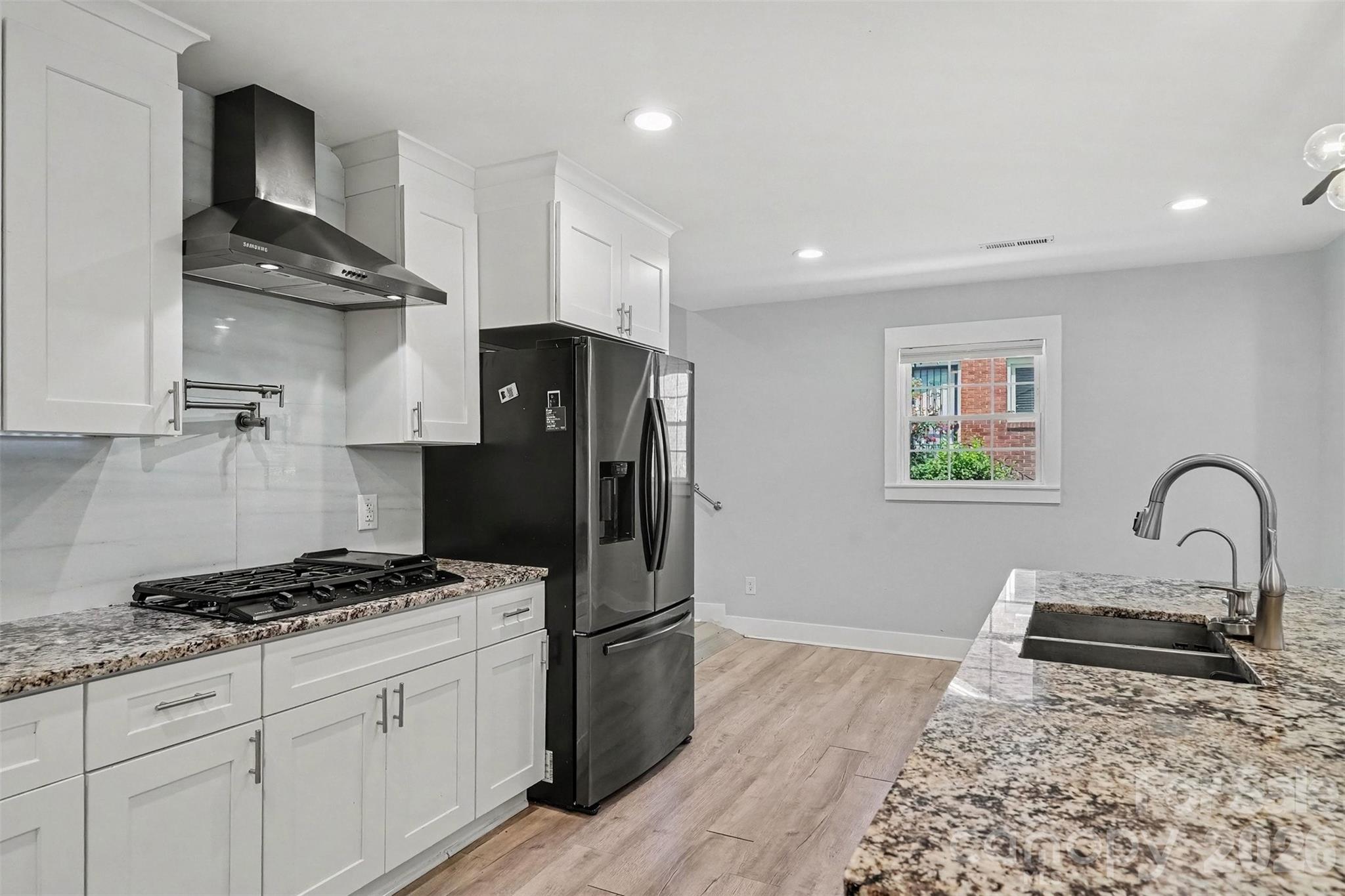 1524 Newcastle Street Property Photo 16