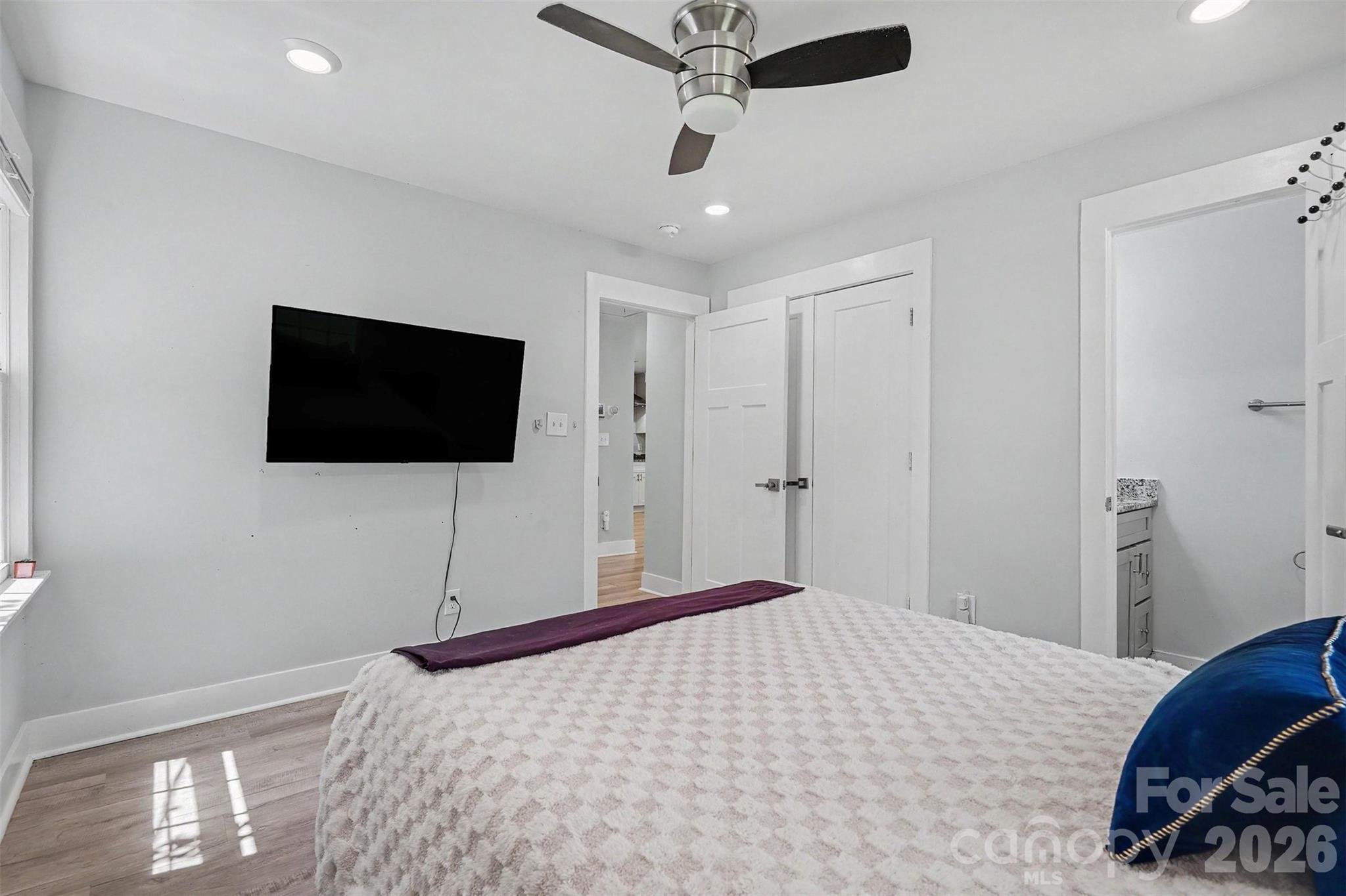 1524 Newcastle Street Property Photo 25