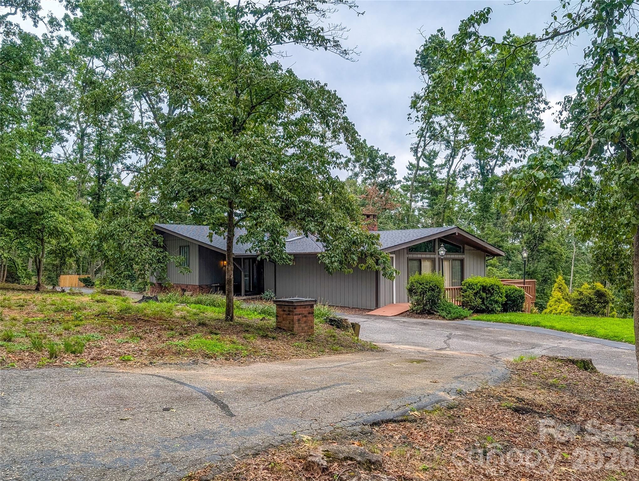 520 Washburn Road Property Photo 4