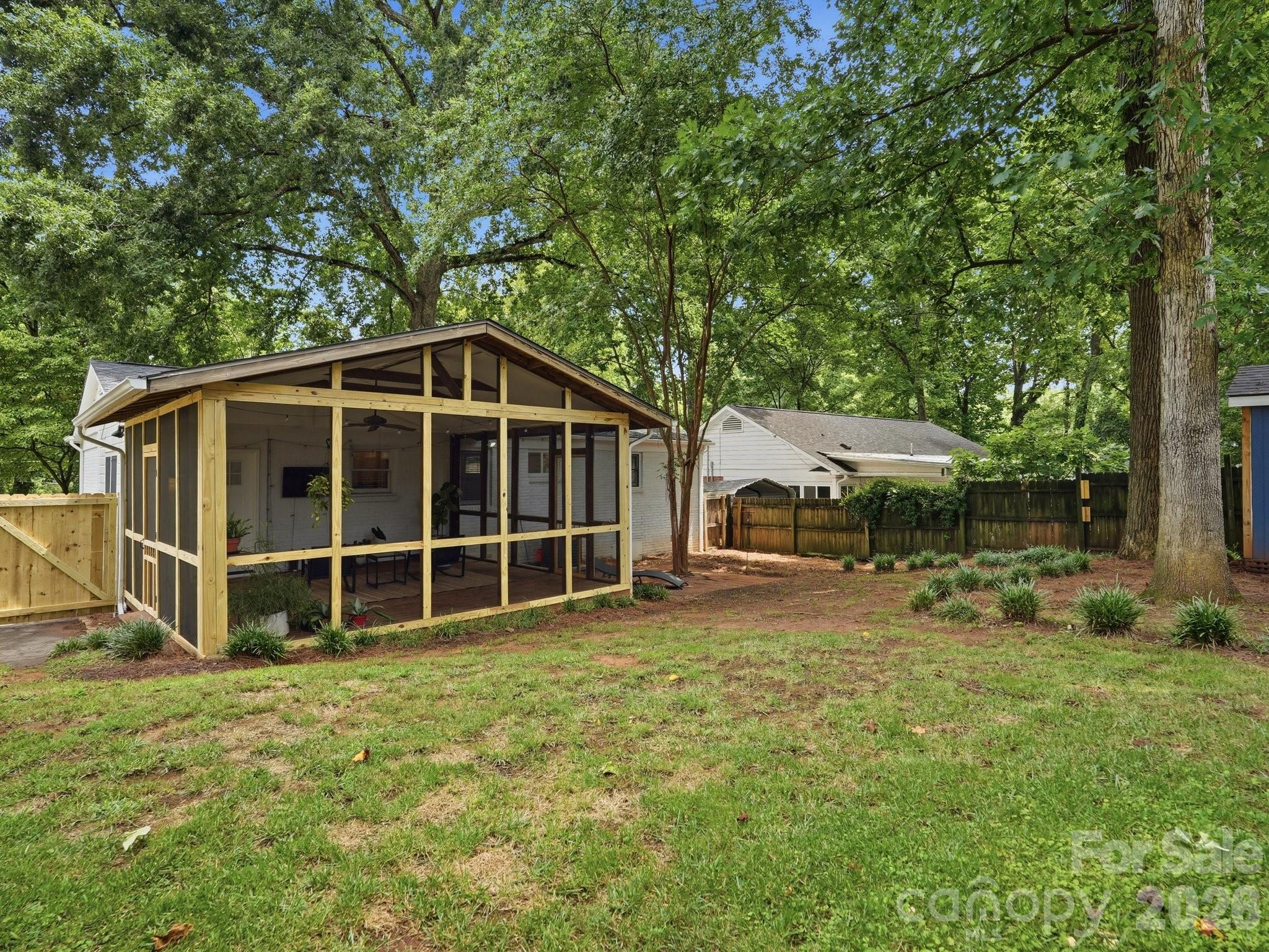 6238 Rosecrest Drive Property Photo 23