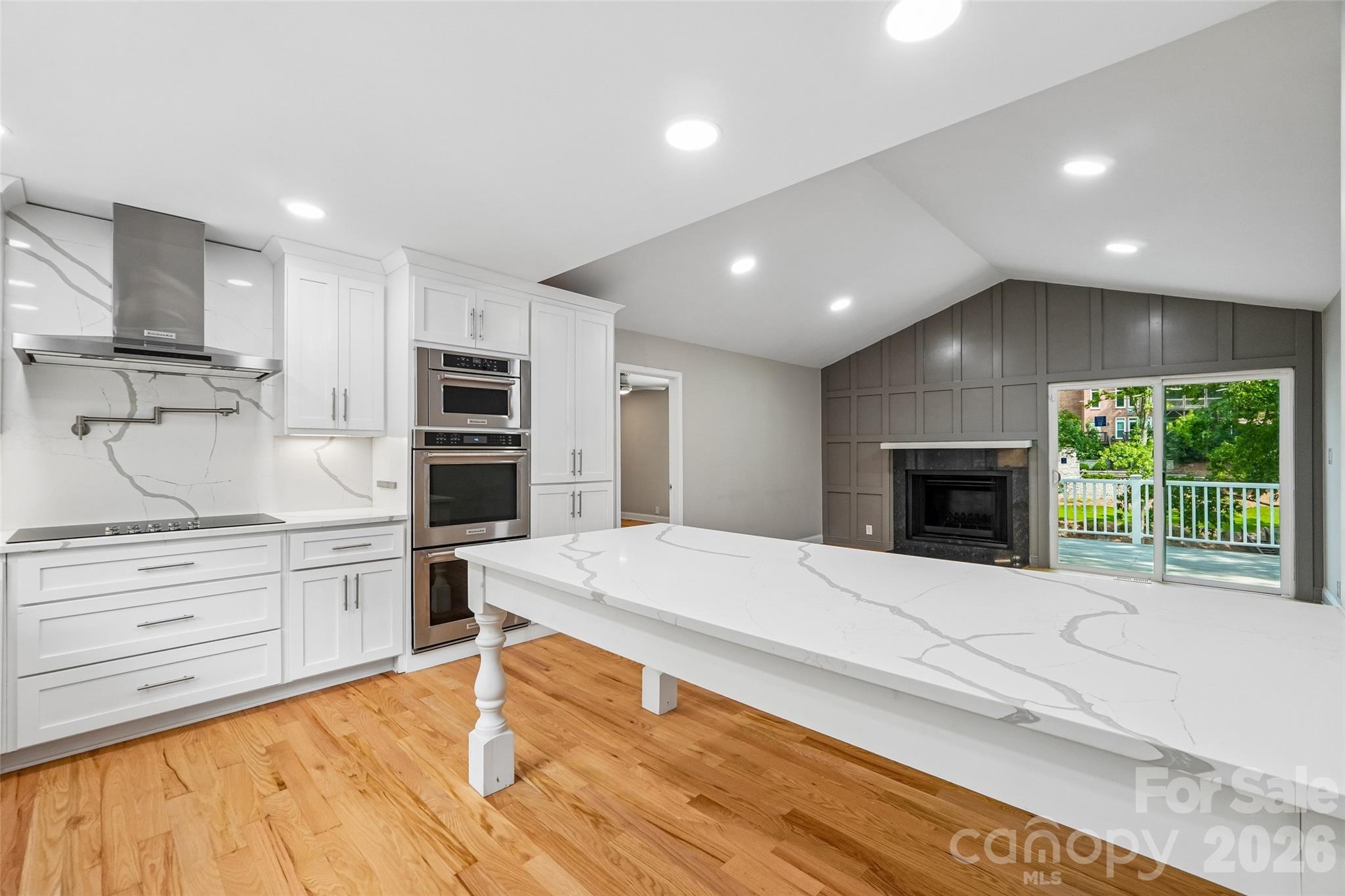 7022 Chelsea Day Lane Property Photo 4