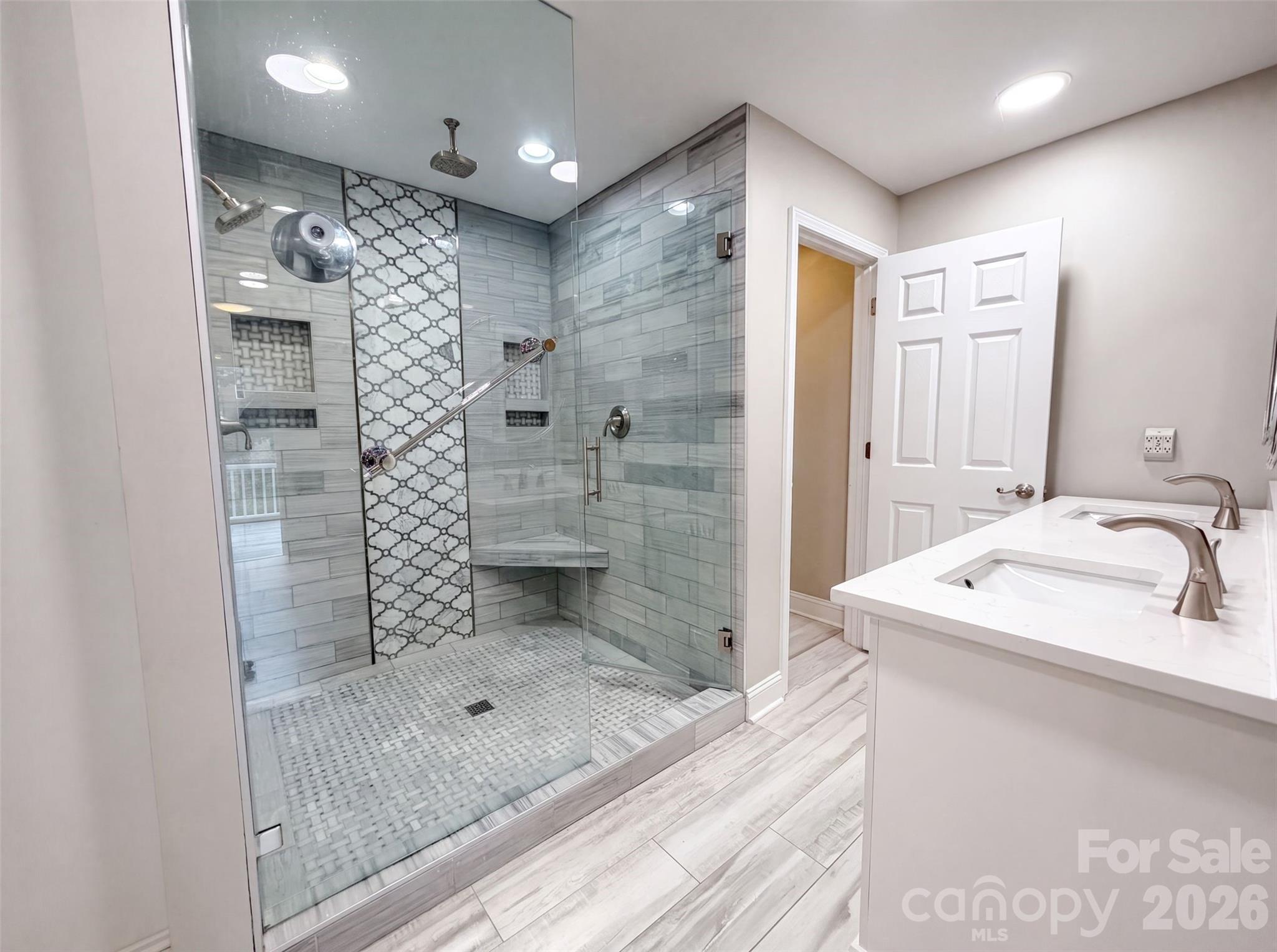 7022 Chelsea Day Lane Property Photo 13