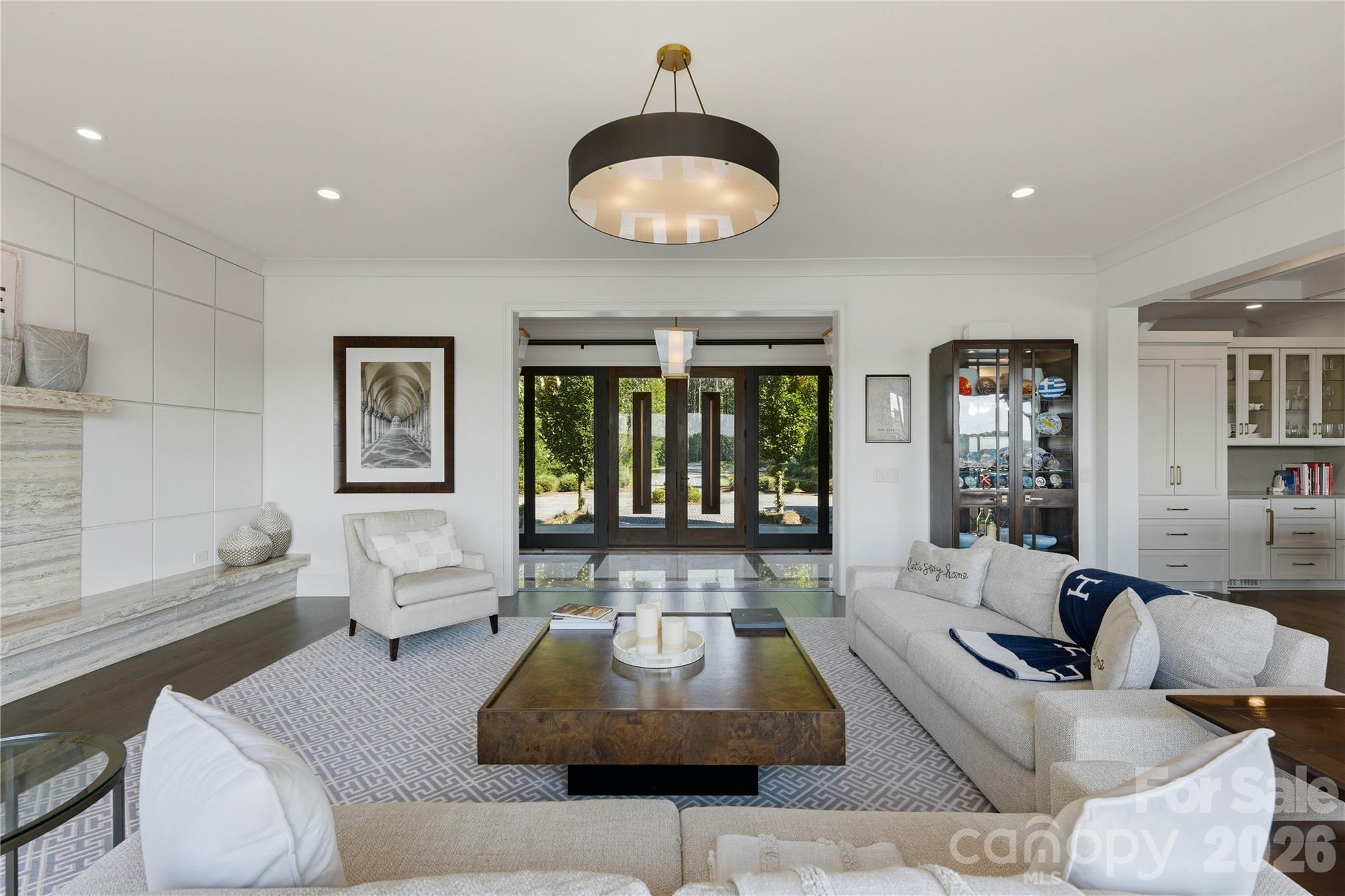 125 Quiet Waters Drive Property Photo 11