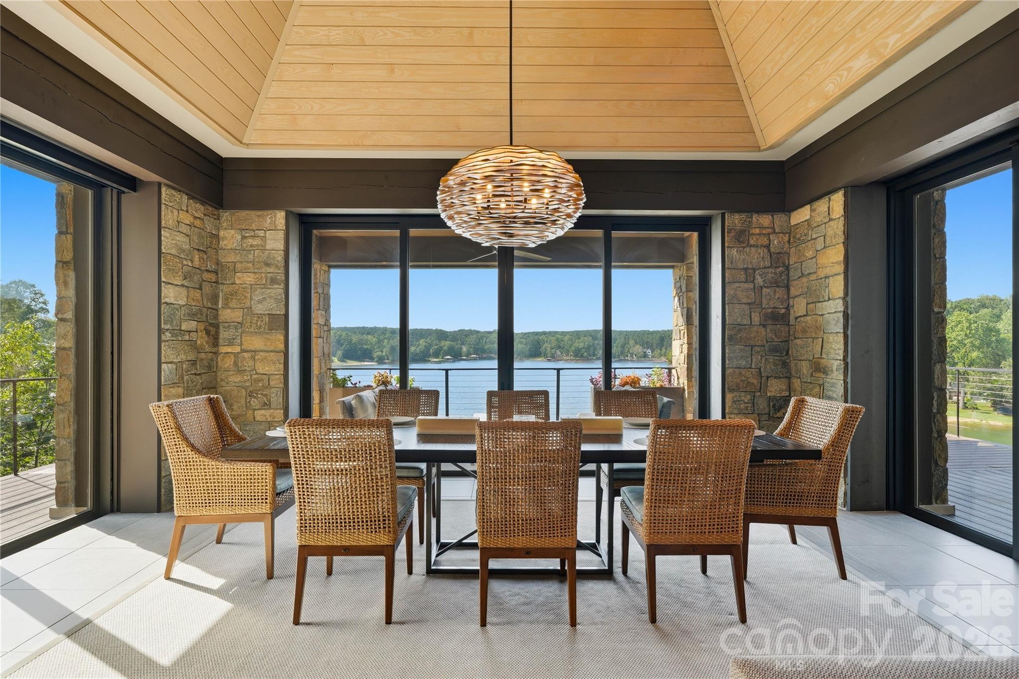 125 Quiet Waters Drive Property Photo 21