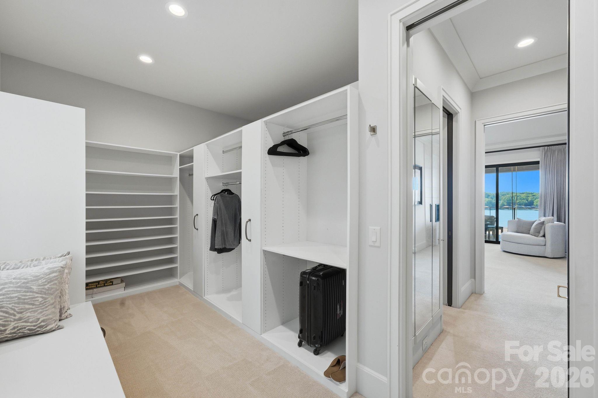 125 Quiet Waters Drive Property Photo 28