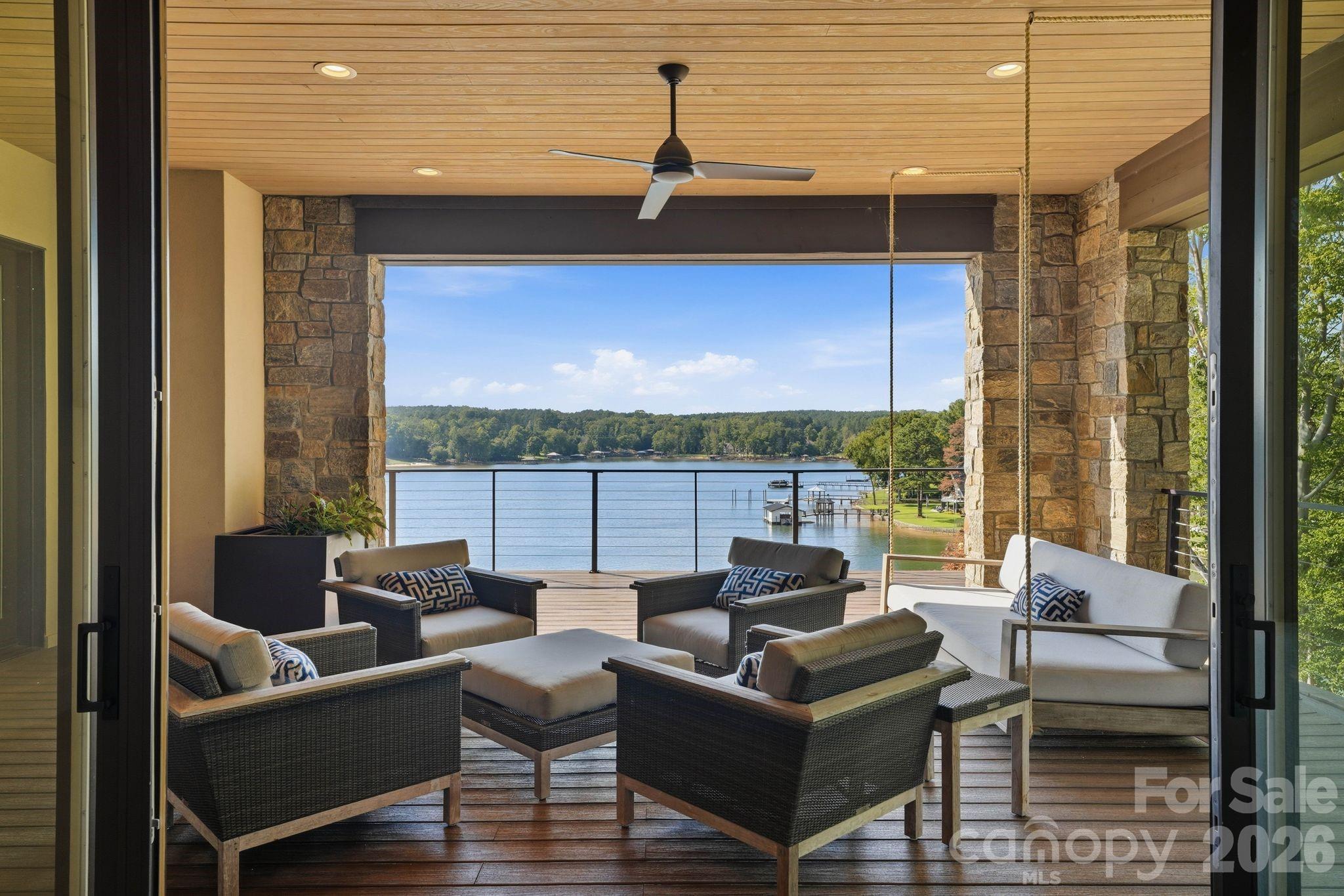 125 Quiet Waters Drive Property Photo 30