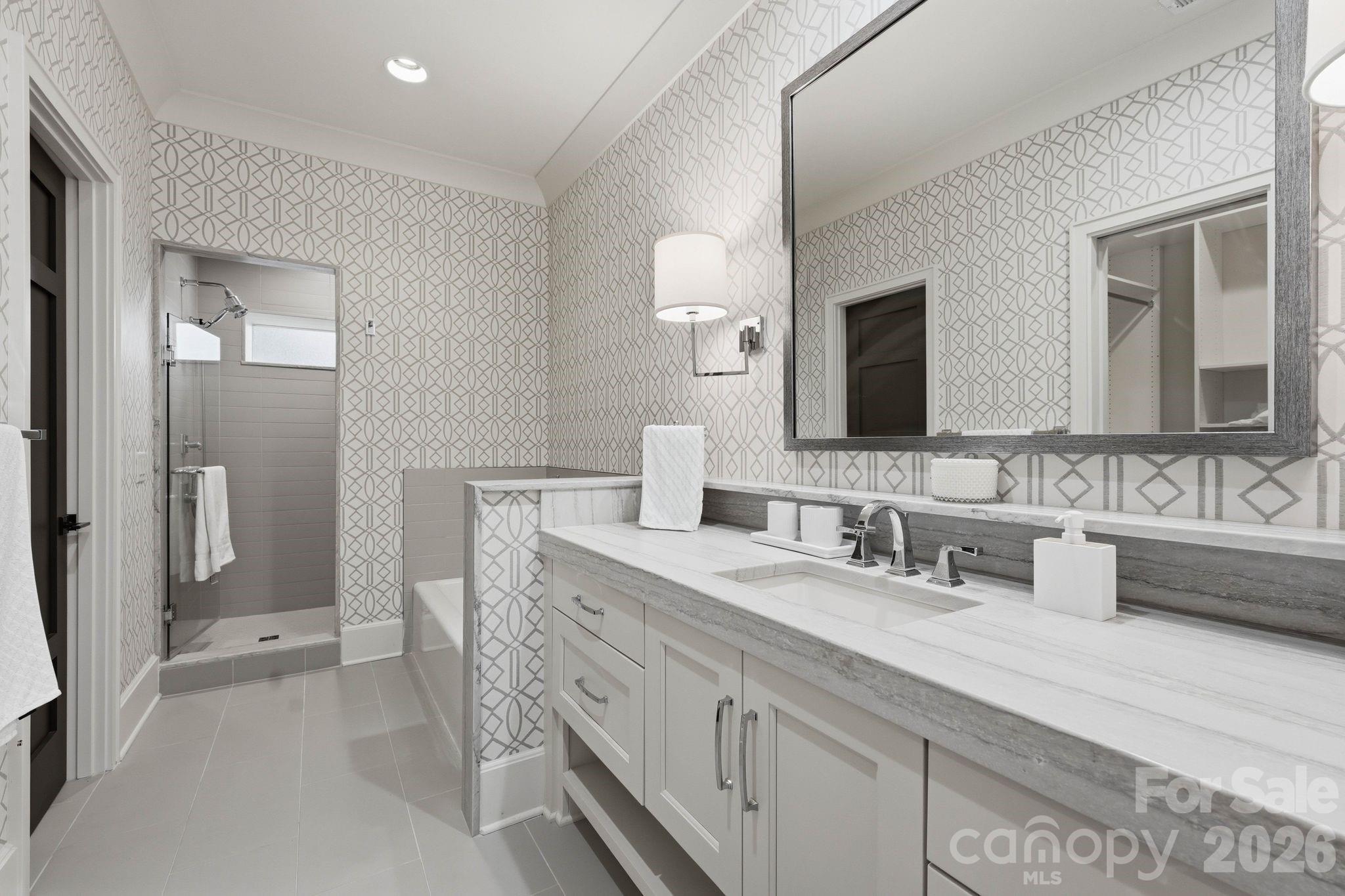 125 Quiet Waters Drive Property Photo 36