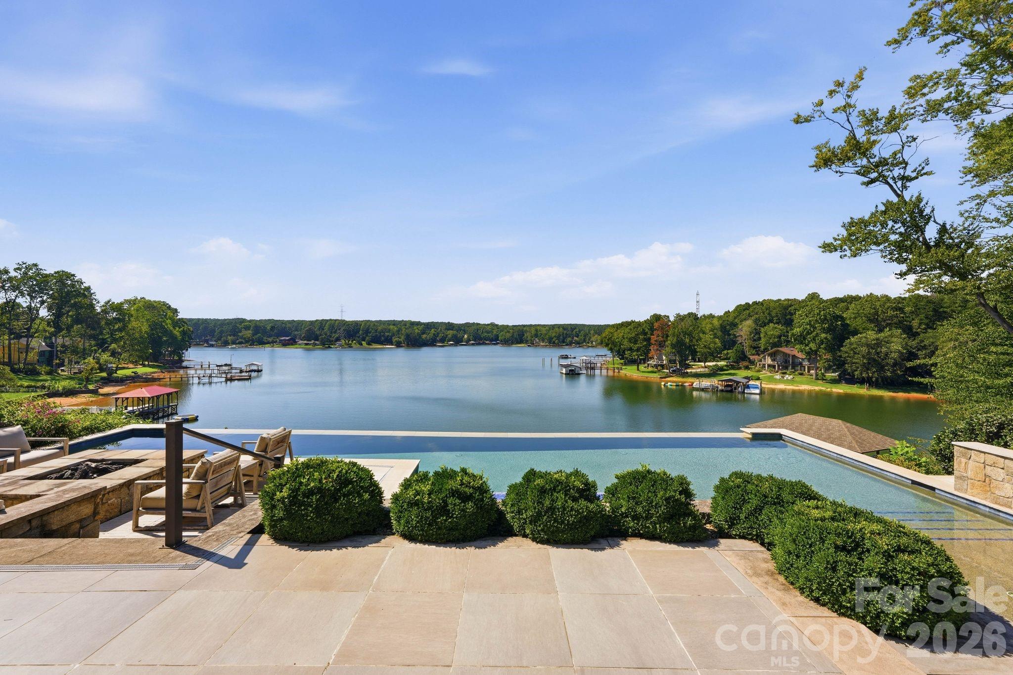 125 Quiet Waters Drive Property Photo 44