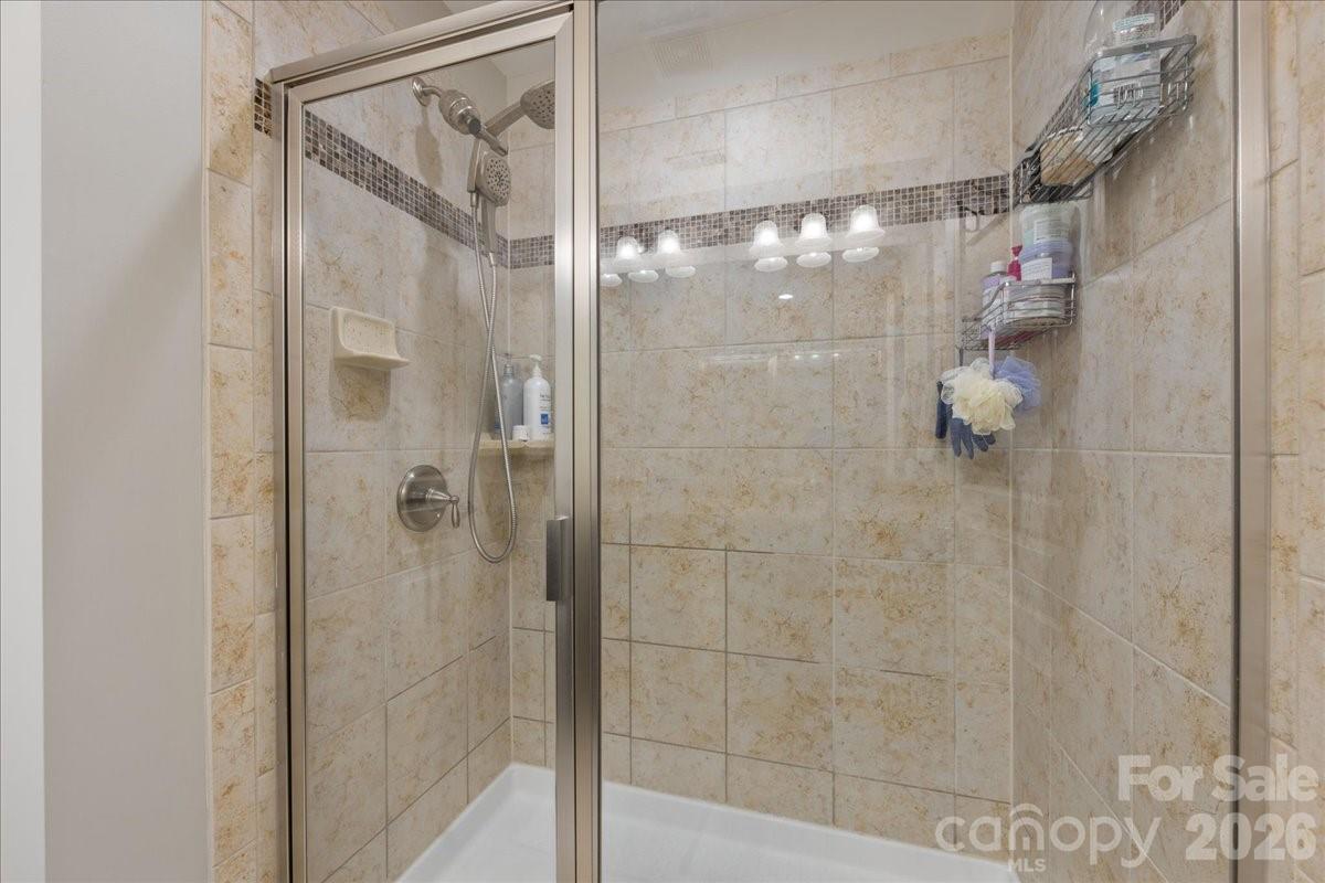 2434 Royal York Avenue Property Photo 29