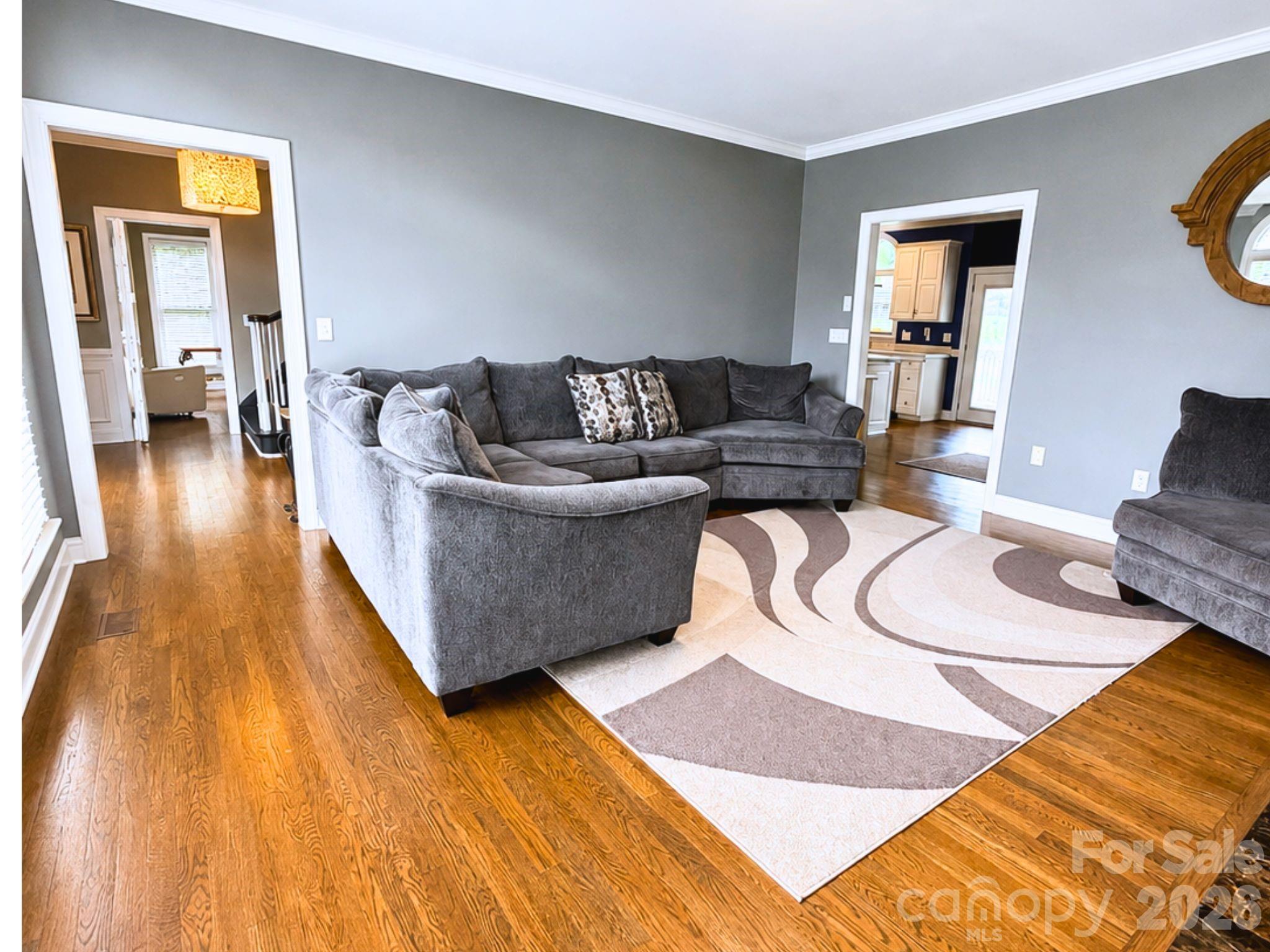 4215 3rd Street Property Photo 4