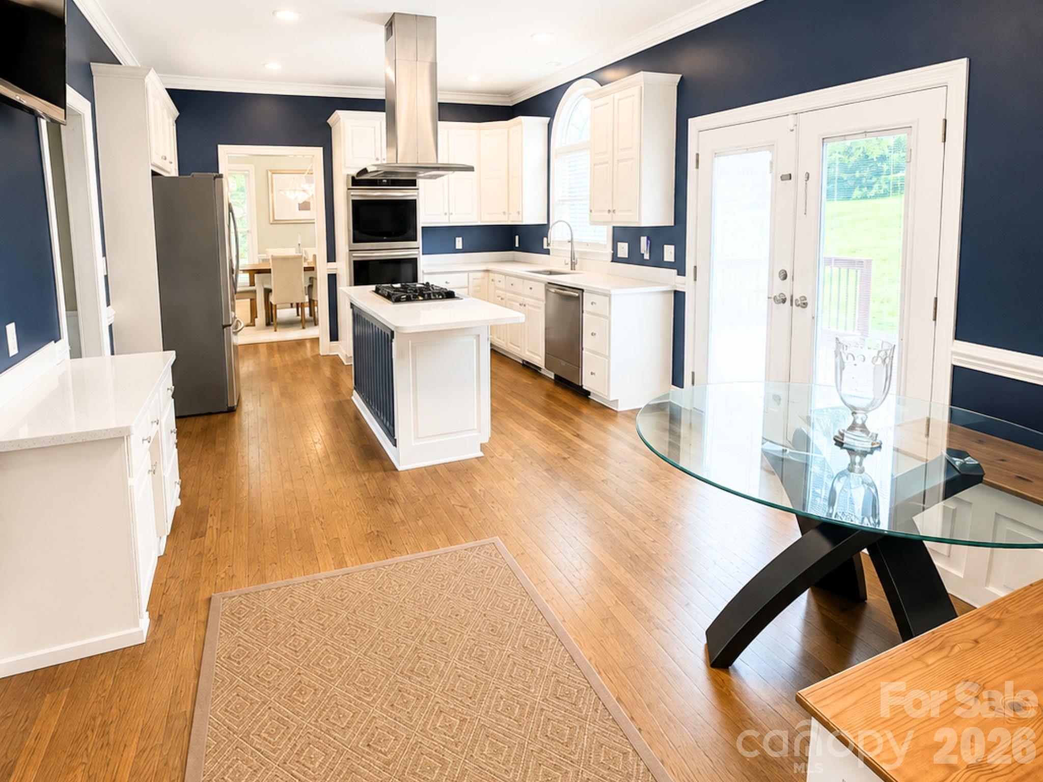 4215 3rd Street Property Photo 8