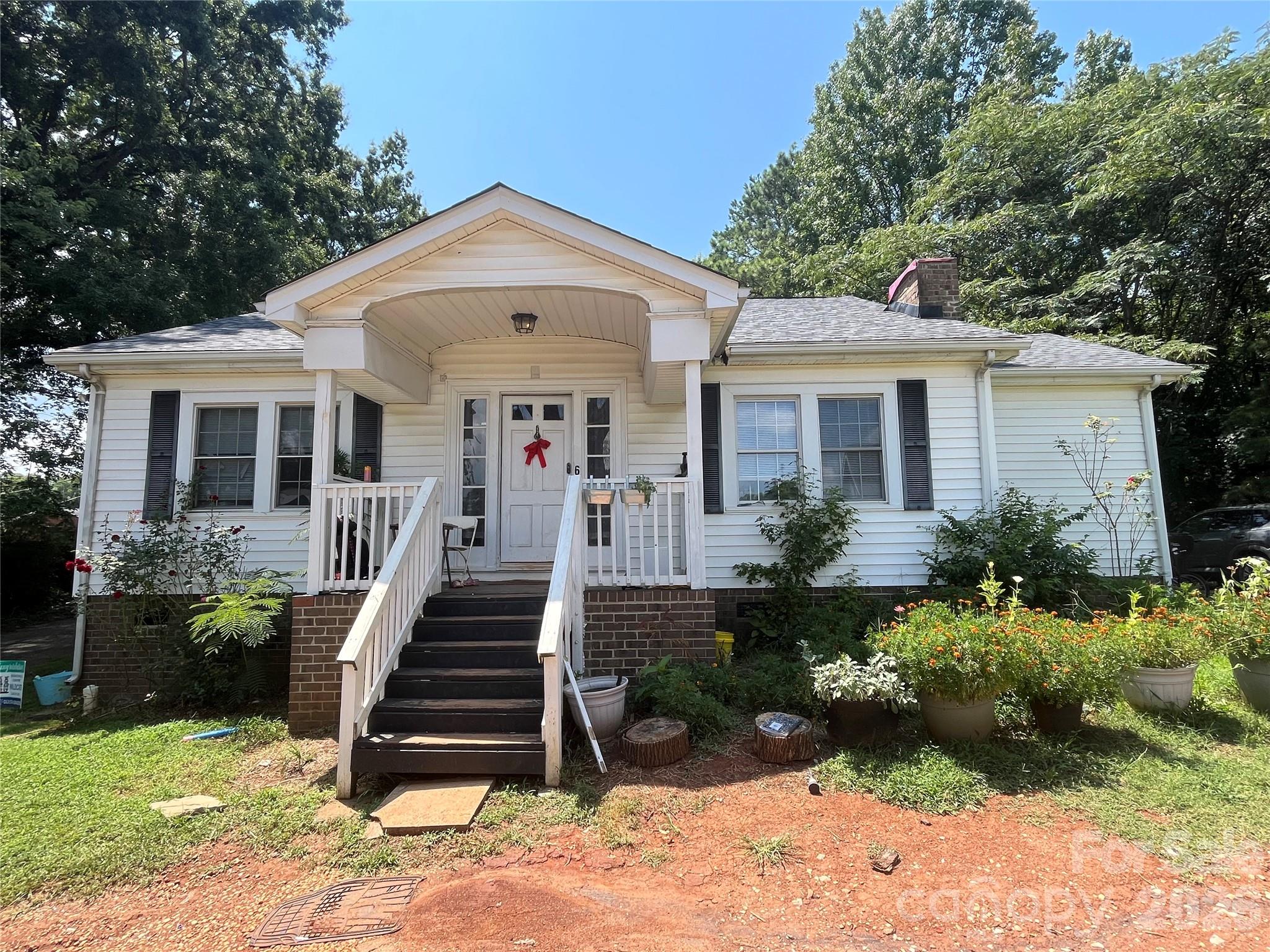 620 Peigler Street Property Photo 1