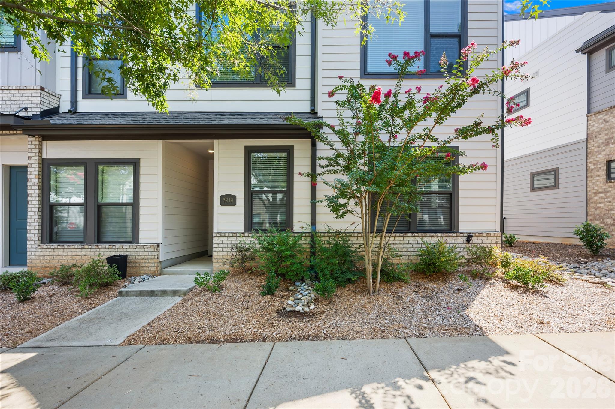 5919 Ardrey Kell Road Property Photo 3