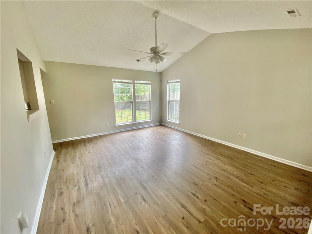 3008 Hawick Commons Drive Property Photo 4