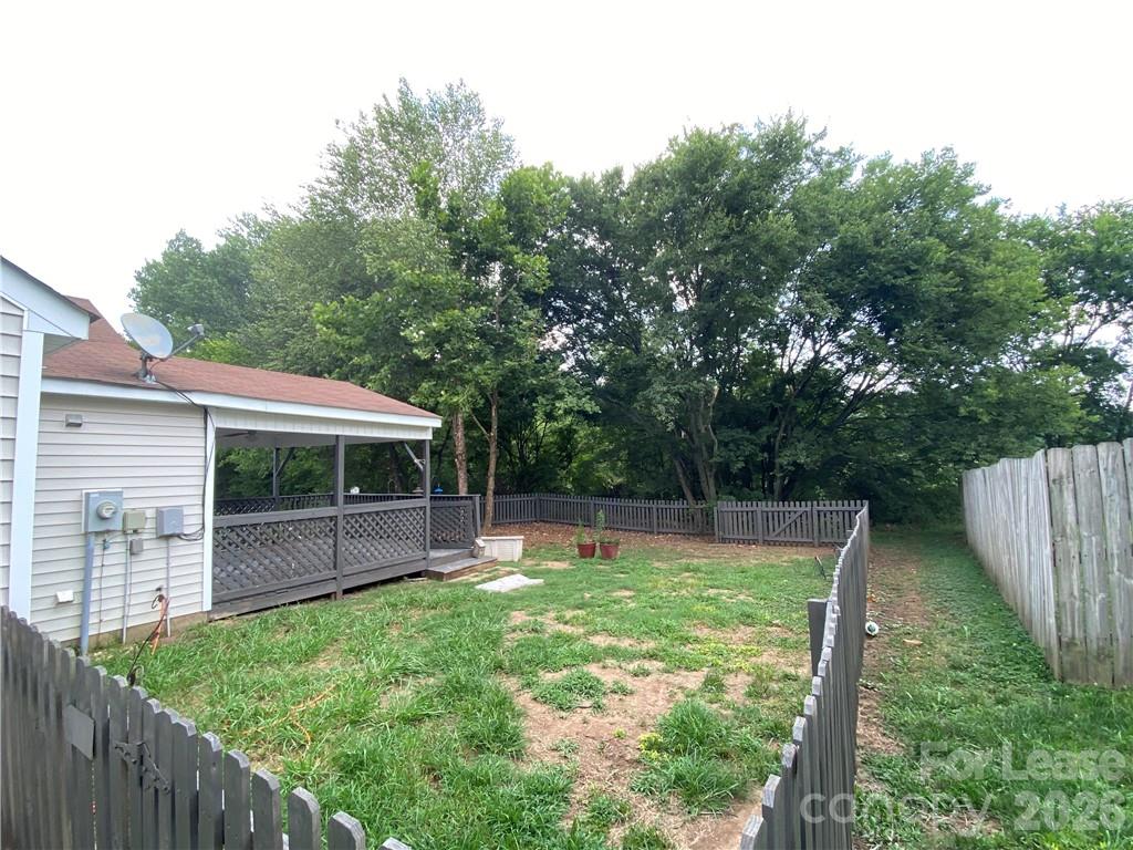 3008 Hawick Commons Drive Property Photo 10