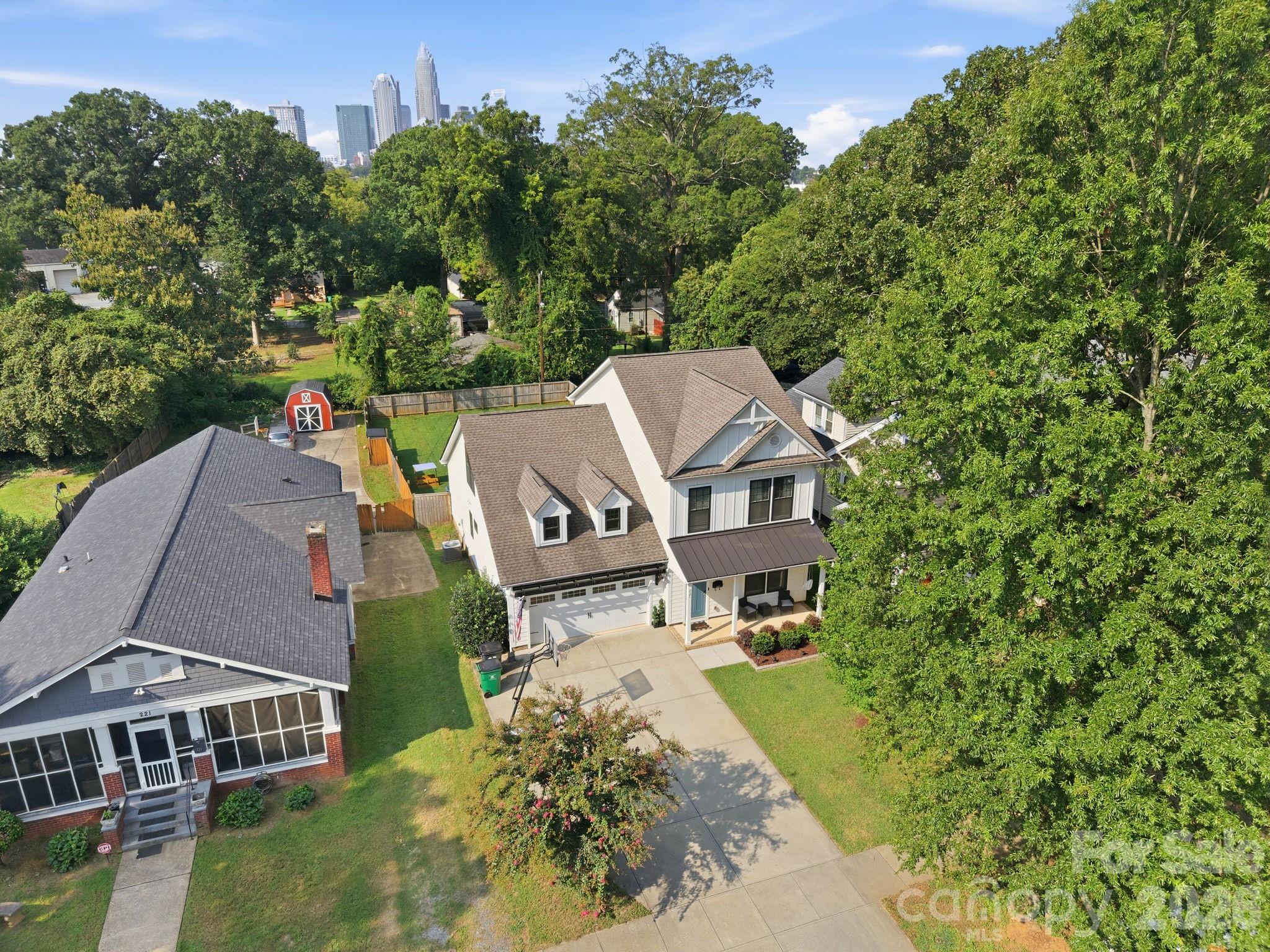 227 Sylvania Avenue Property Photo 4