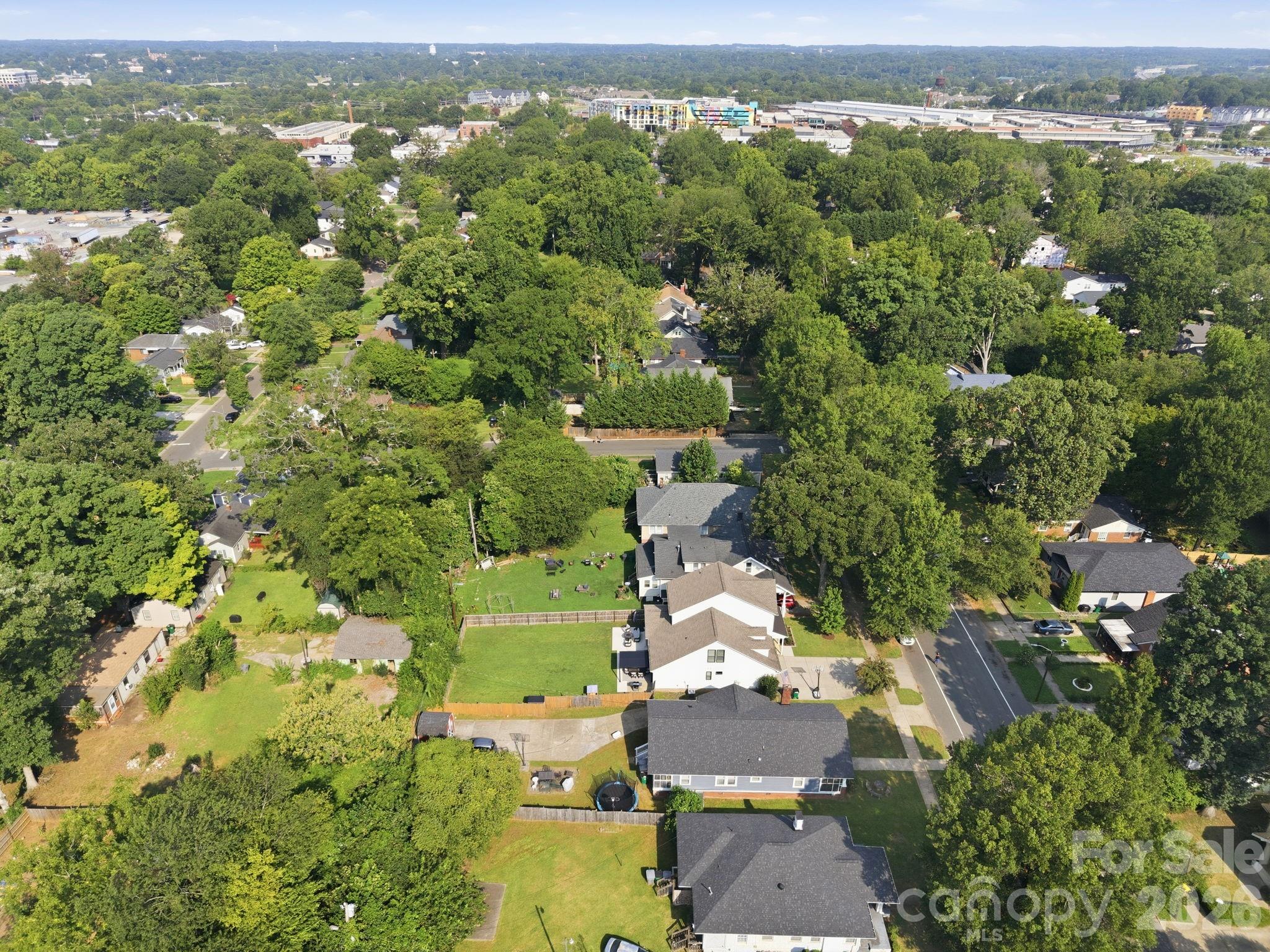 227 Sylvania Avenue Property Photo 6