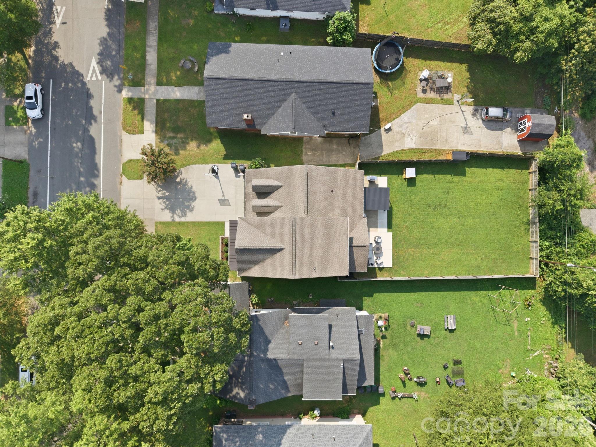 227 Sylvania Avenue Property Photo 7