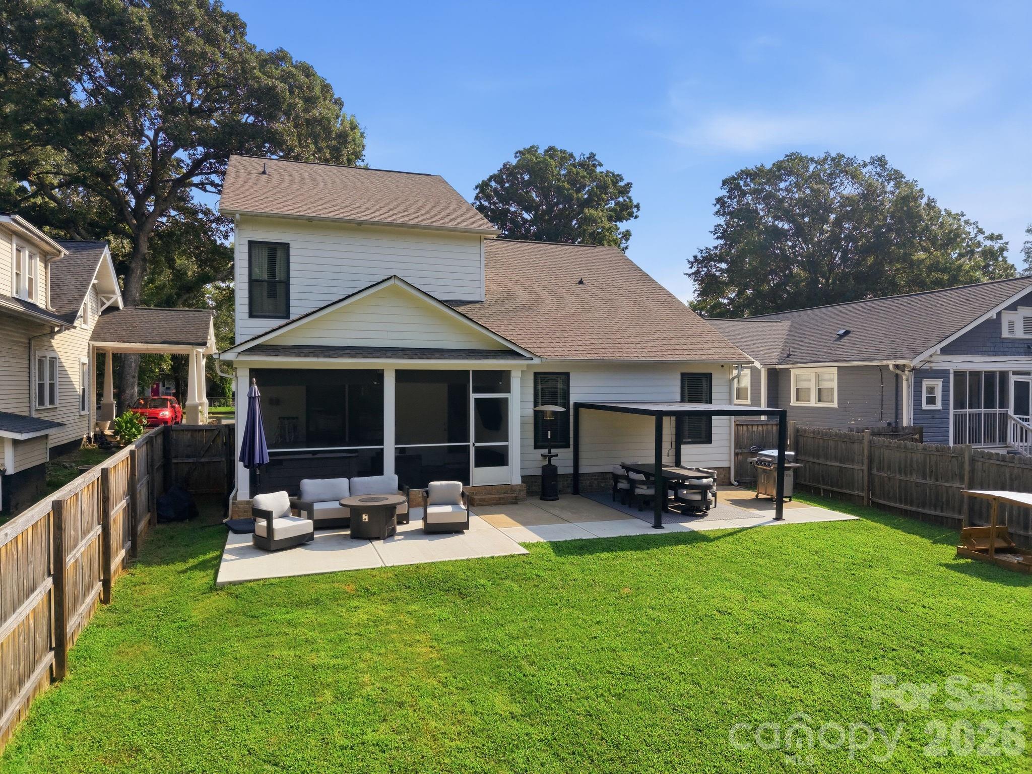 227 Sylvania Avenue Property Photo 9