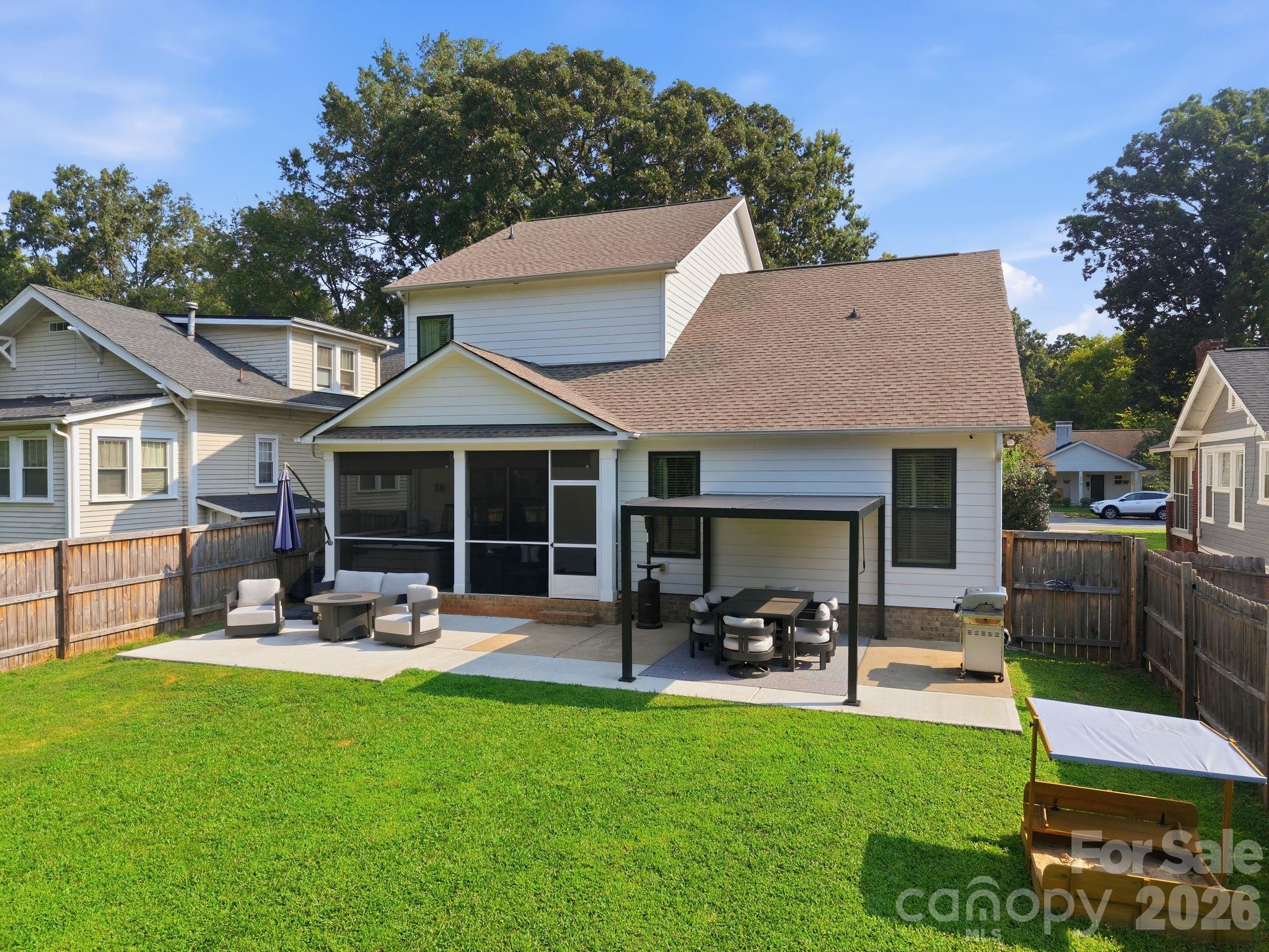 227 Sylvania Avenue Property Photo 10