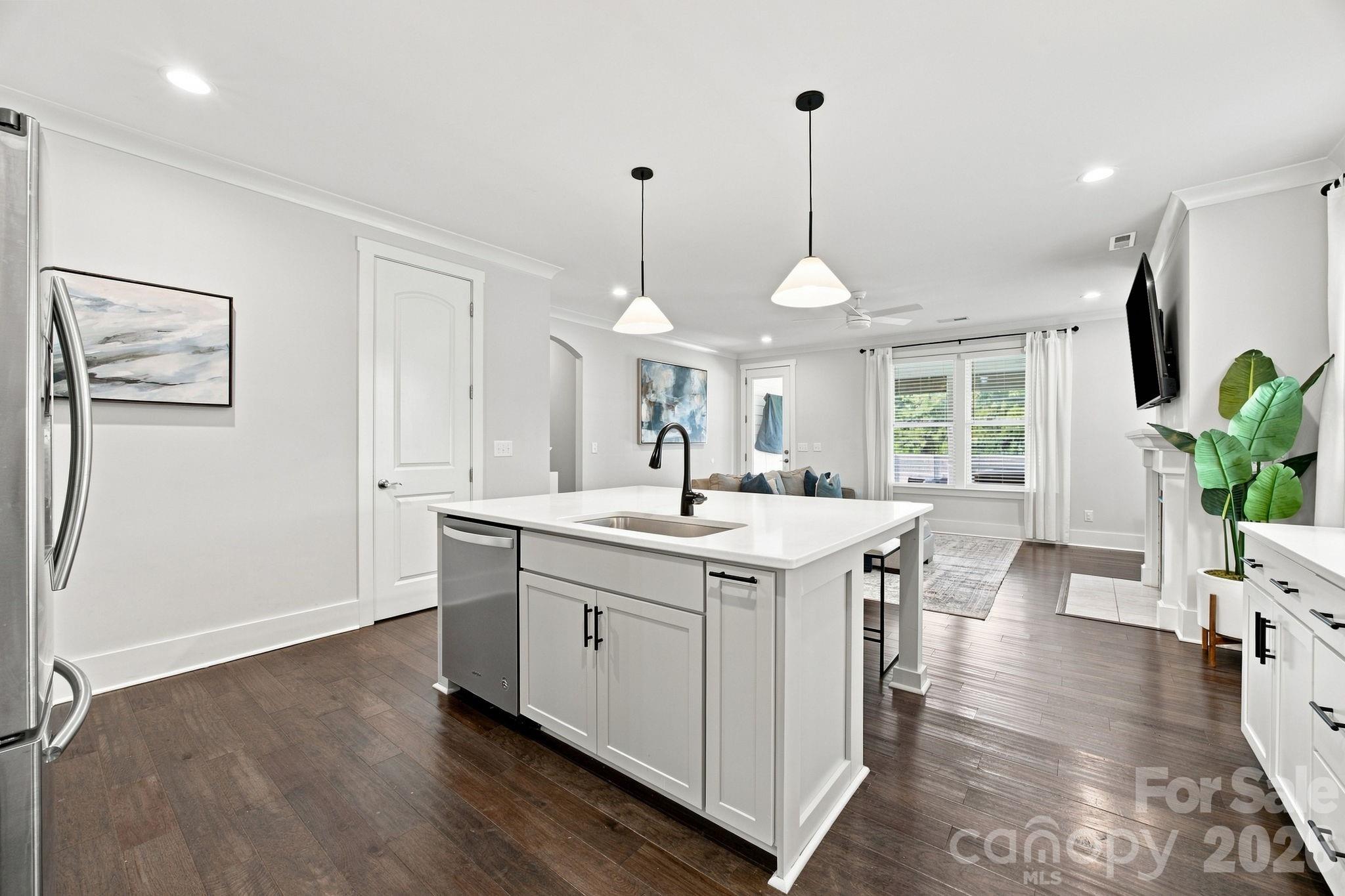 227 Sylvania Avenue Property Photo 15